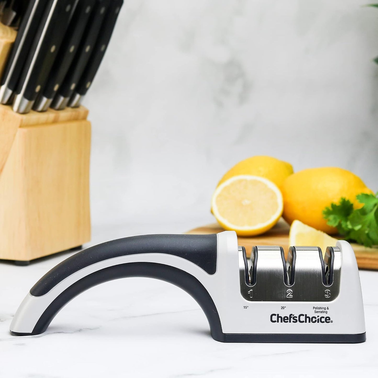 Chef'sChoice 4643 Manual Knife Sharpener: 2-Stage, 15 and 20-Degree Angles, Diamond Abrasives for Serrated and Straight Knives - Gray