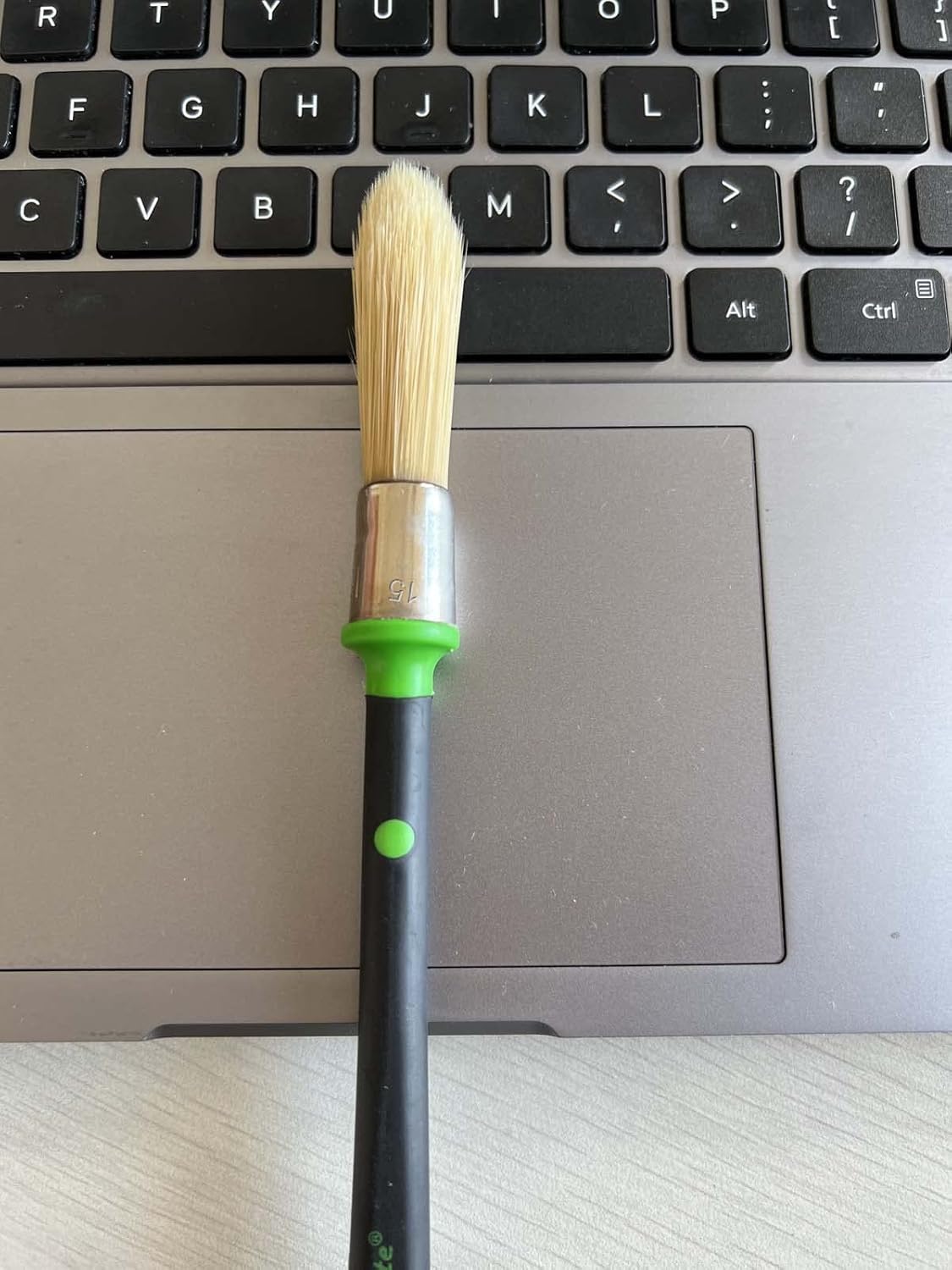 Magimate Small Paint Brush for Touch Ups, Trim Stain Brush - Perfect for Sash, Baseboards, Corners, and Art - 0.6-inch Size