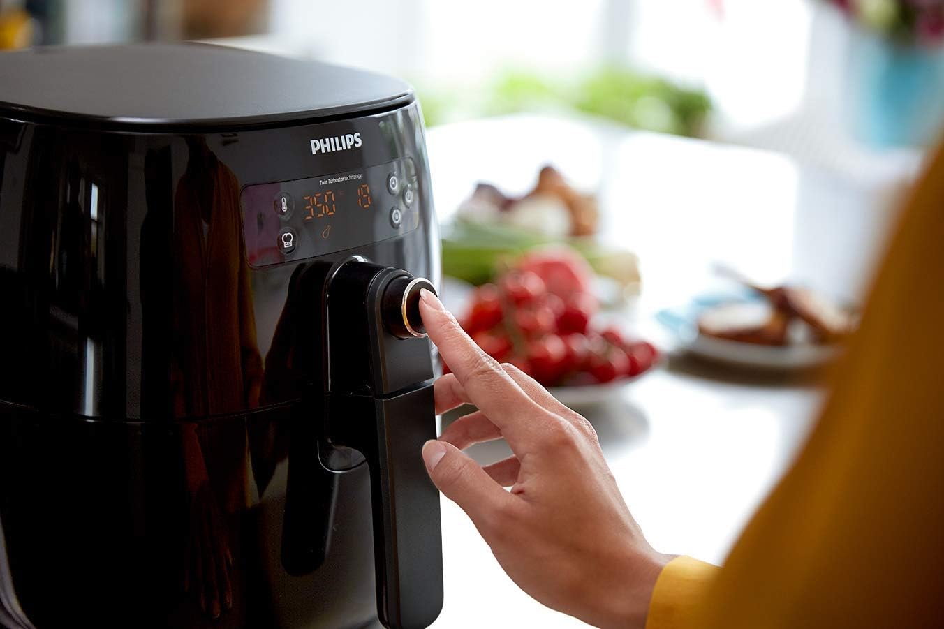 Philips Premium Analog Airfryer with Fat Removal Technology, 3qt, Black - Includes Recipe Cookbook by Philips Kitchen Appliances