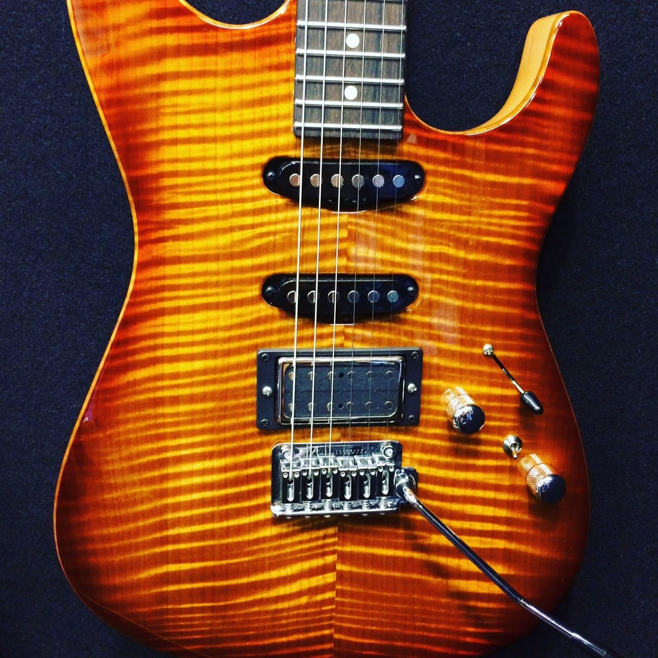 1 Gallon Water-Based Wood & Grain Filler by Goodfilla - Maple/Beech/Pine - Paintable, Stainable, Sandable, Quick Drying - Ideal for Repairs, Finishes, & Patches