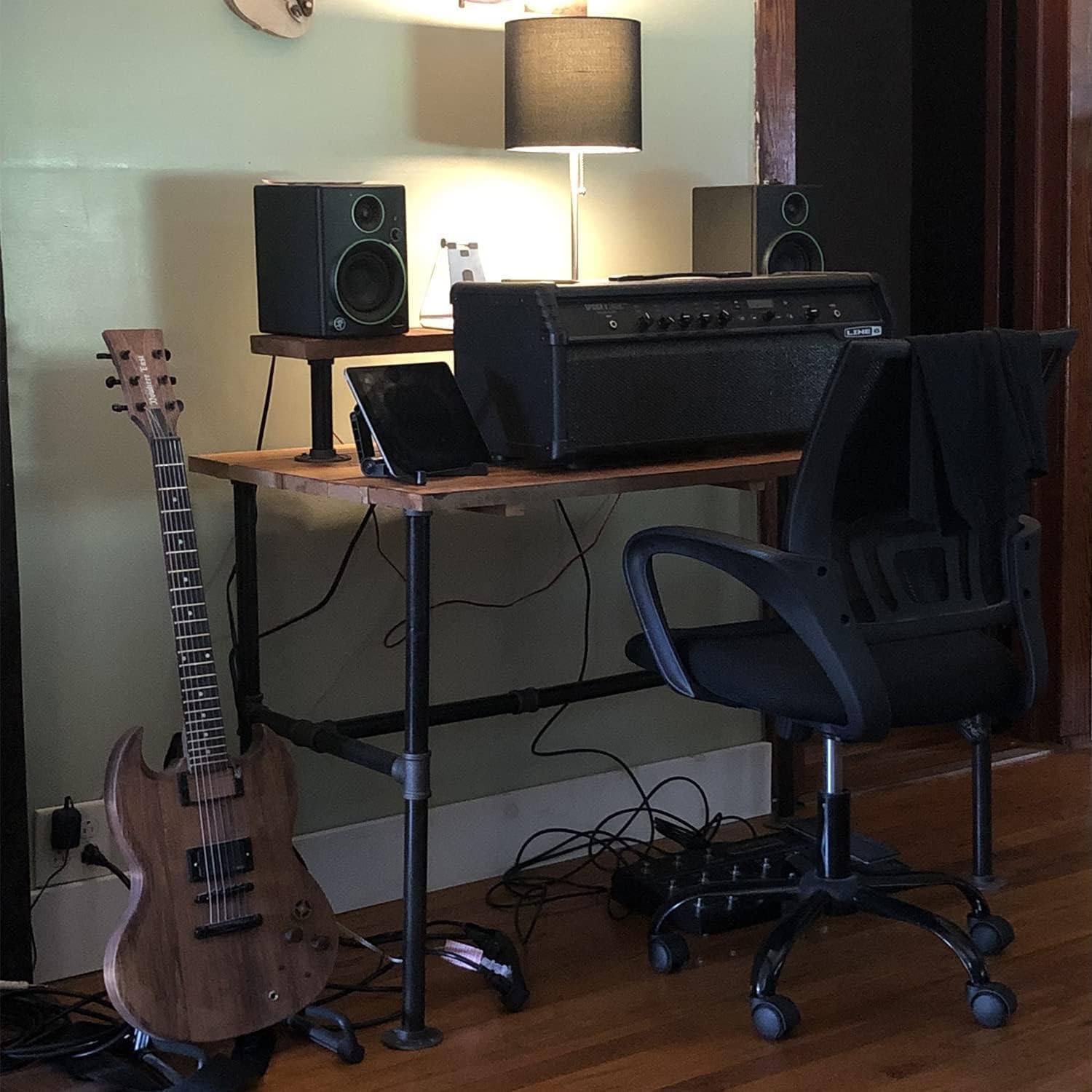 10 Pack 1/2" Malleable Cast Iron Pipe Flange for Threaded Black Pipes - Industrial Flanges for DIY Steampunk Projects