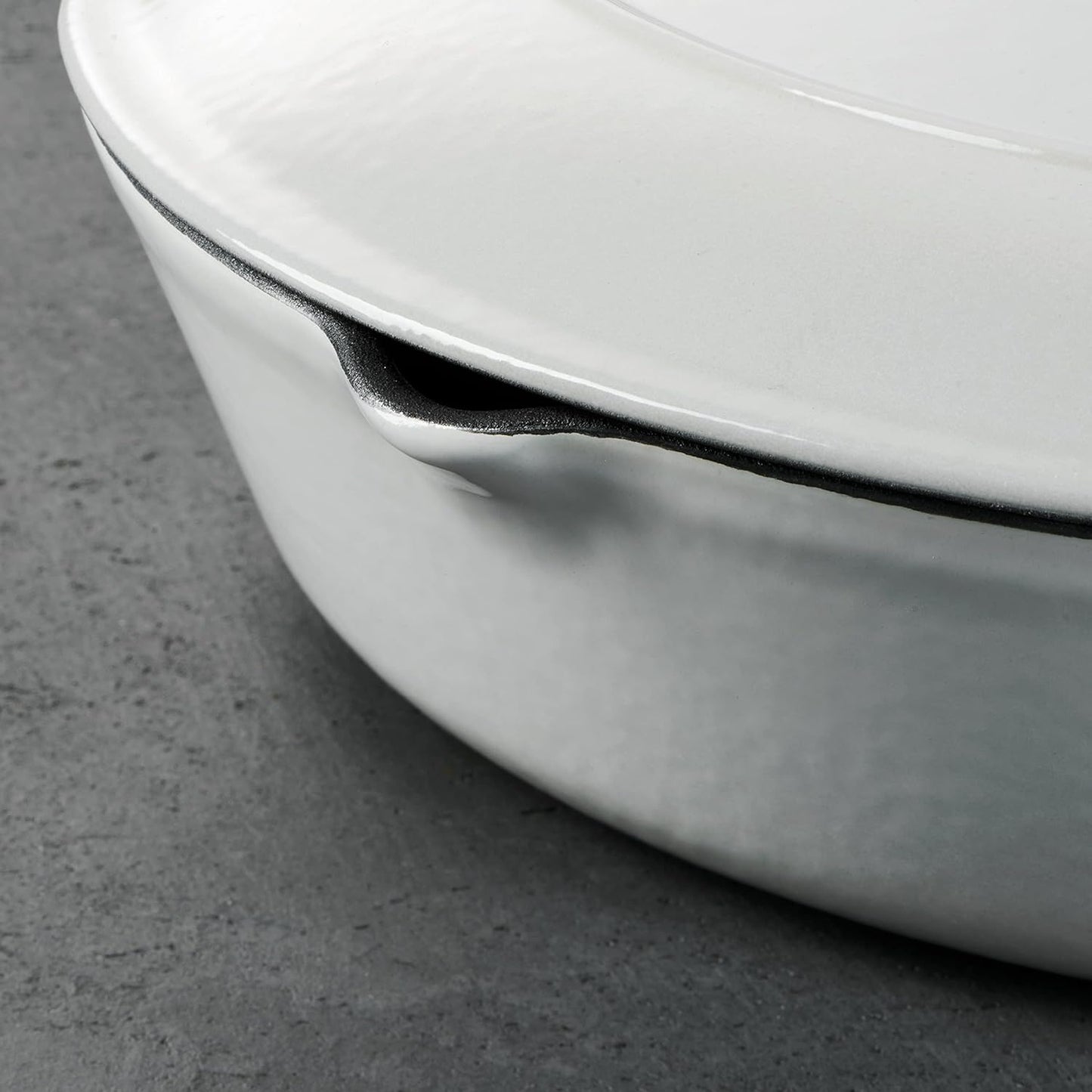 12-inch Tramontina Enameled Cast Iron Skillet with Lid - Latte Color and Gold Knob