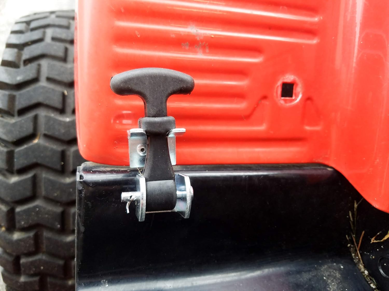 2 Pack Rubber Hood Catch Hold-Down Kit 2.5" Easy Grip Latch Zinc Plated Steel Brackets, Hardware Replacement for Luggage Container, Battery Box, LP Bottle Cover