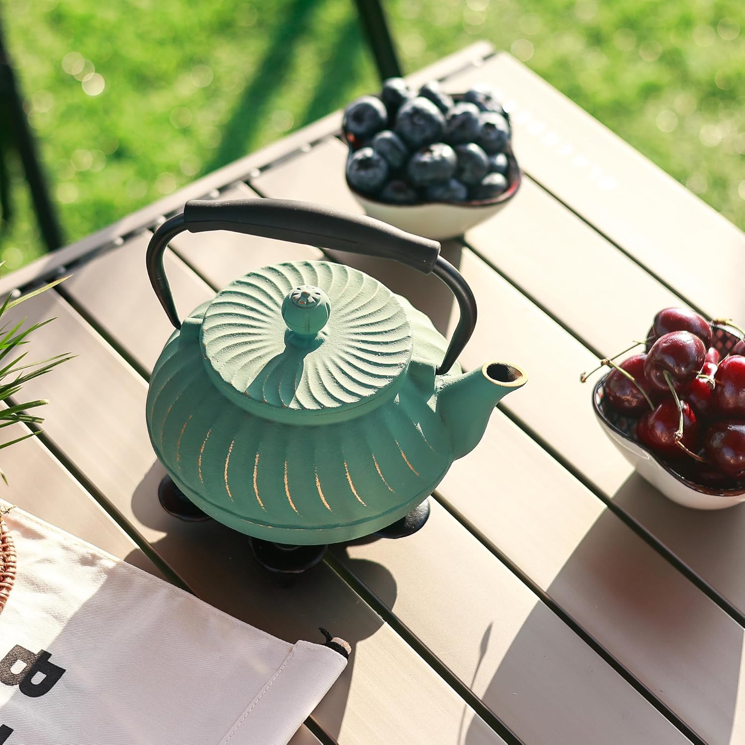 24oz Small Cast Iron Teapot with Infuser, Stovetop Safe Tea Kettle for Tea Coffee, Japanese Conch Shell Pattern, Enameled Interior - Silicone Handle - 700ml Green