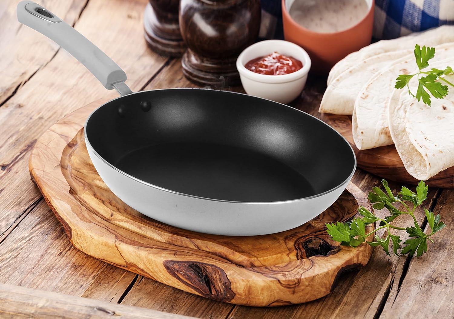 3-Piece Nonstick Frying Pan Set with Induction Bottom - 8", 9.5", and 11" - Silver-Black