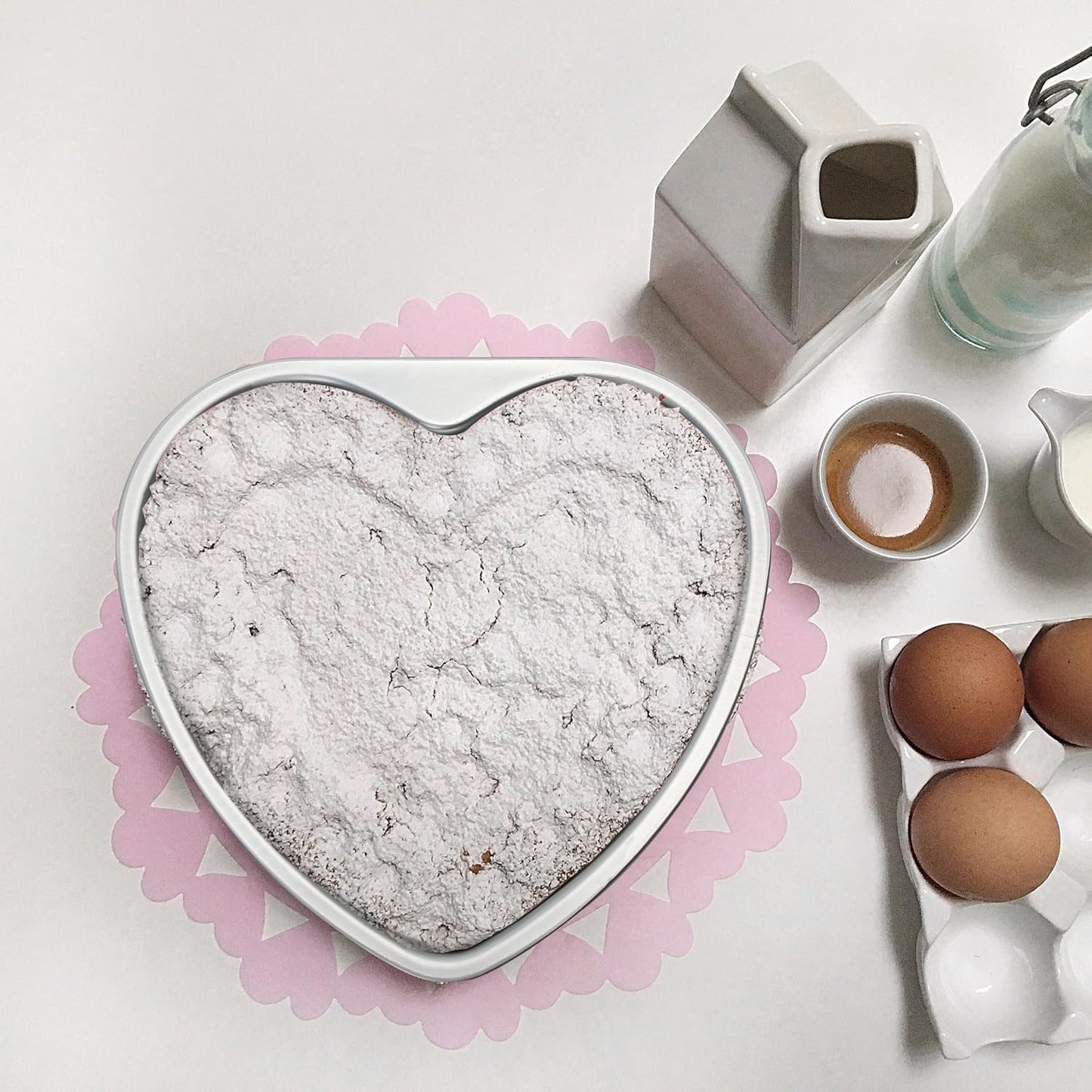 4-Piece Heart Shaped Aluminum Pans Set - Non-Stick Cake Tray Mold Tin Pack - 5", 6", 8", 10" Sizes - Removable Bottom - Quiche, Muffin, Chocolate Baking - Silver Color