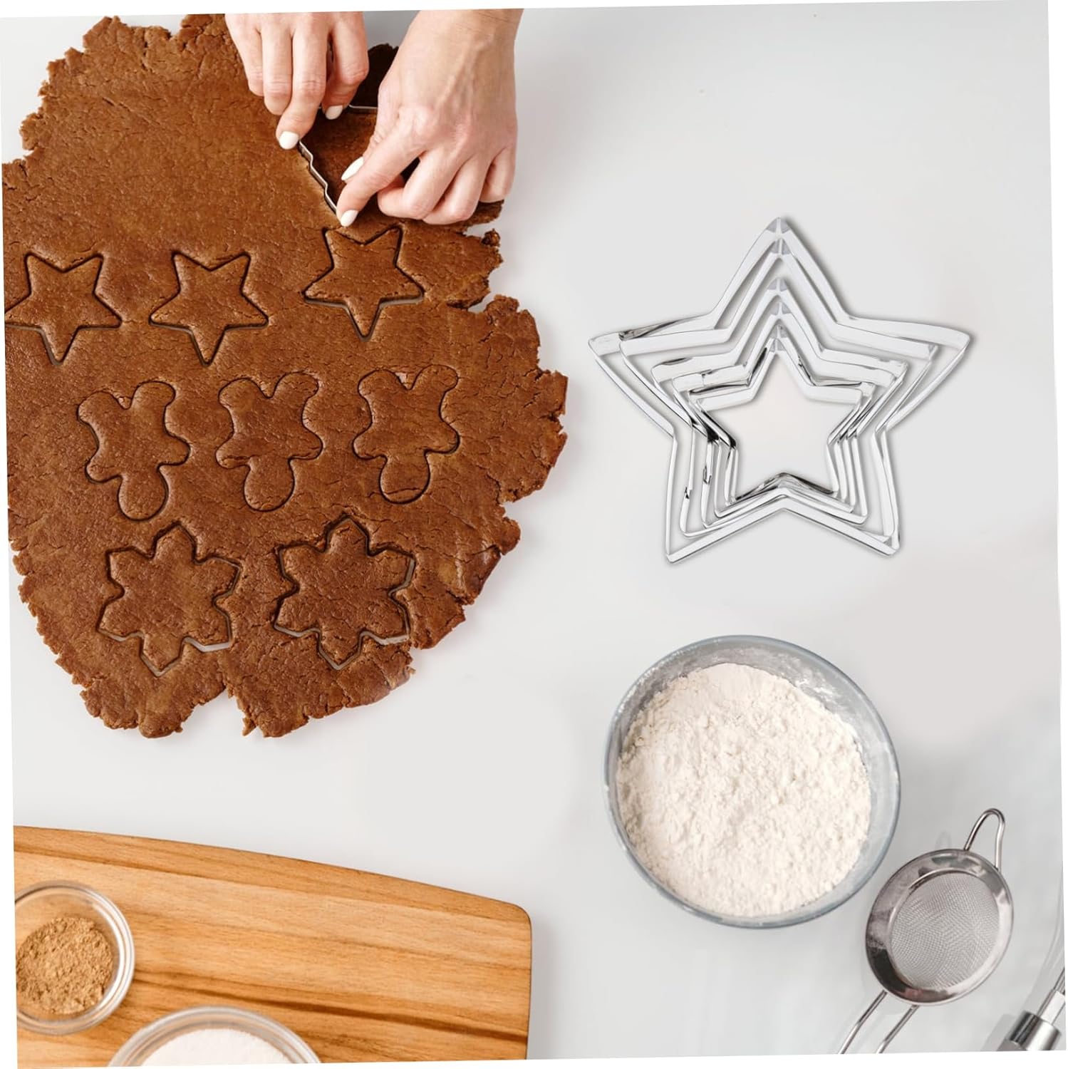 6-Piece Biscuit Molds Set with 5 Cookie Cutters - Essential Baking Accessories for Creative Cookies and Pastries