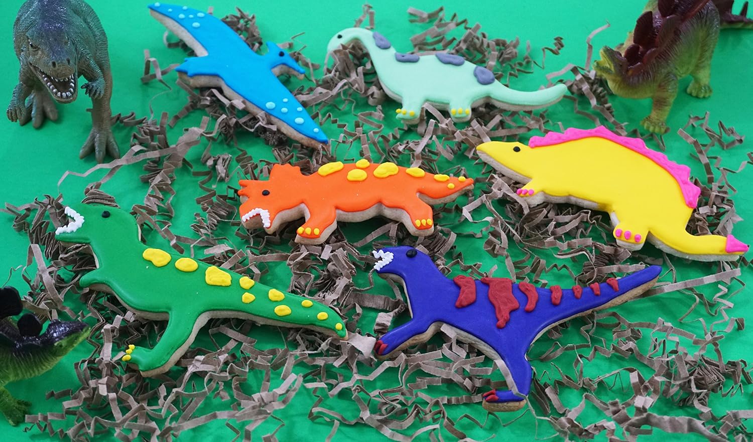6-Piece Set of Dinosaur Cookie Cutters, Including Brontosaurus, Pterodactyl, Velociraptor, T-Rex, Stegosaurus, Triceratops by R&M International