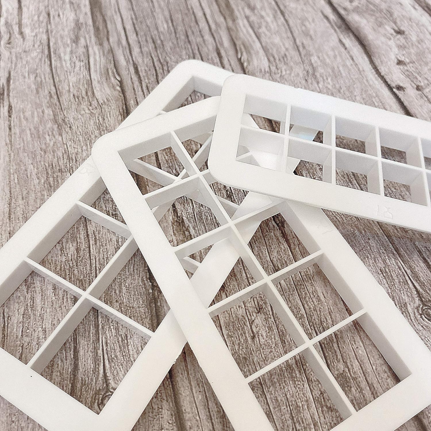 6-Piece White Square Cookie Cutter Set for Cake Decorating - Geometric Multicutter Fondant Cutter - Easy to Use and Store Square Biscuit Cutters for Baking