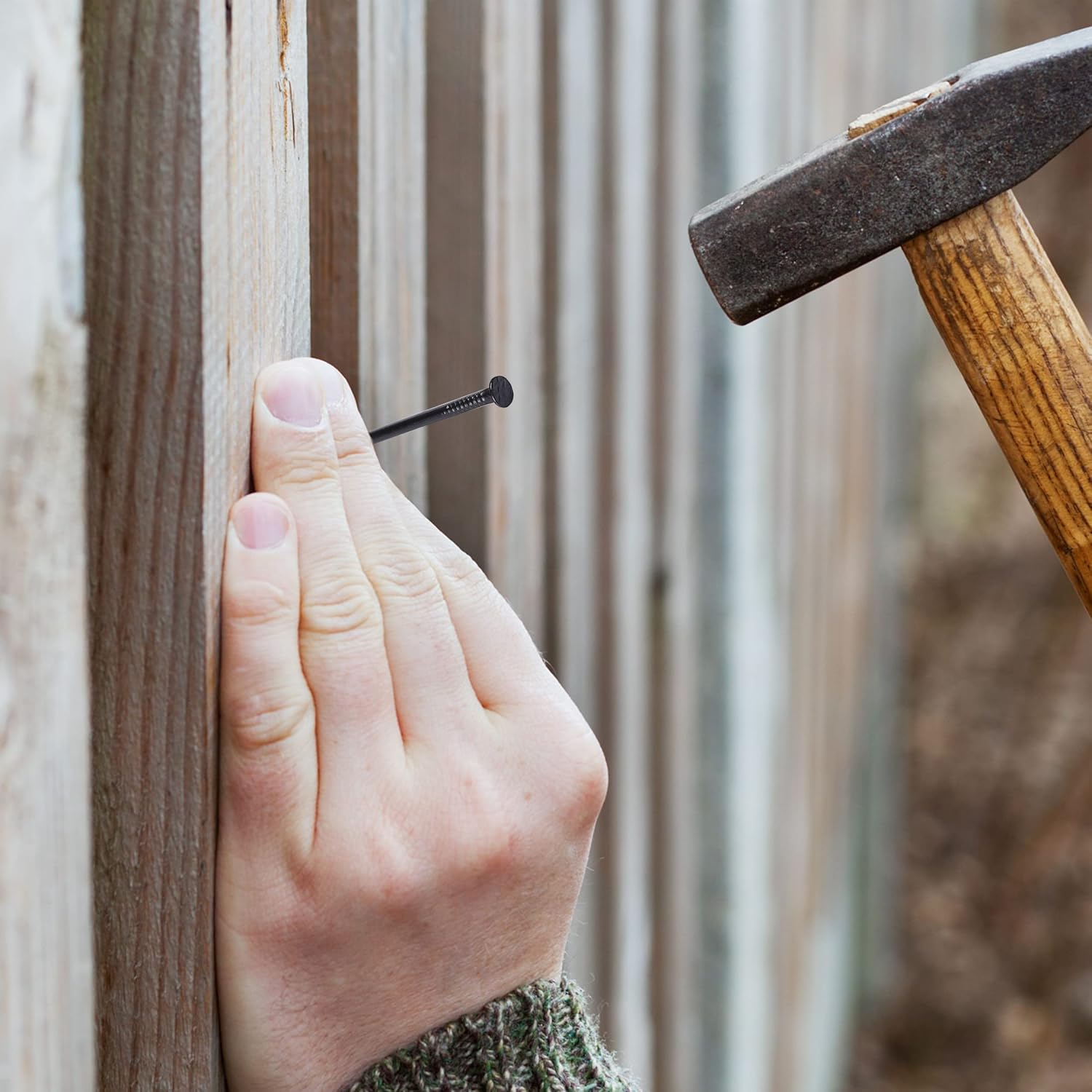 600-Piece Small Black Nail Assortment Kit - 4 Sizes for Hanging Pictures, Finishing, and Walls - Galvanized Hardware Nails - WildKart