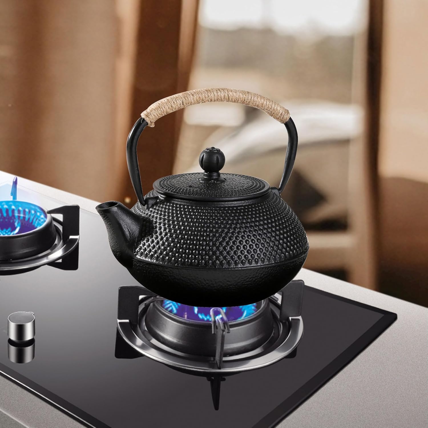 600ml Cast Iron Teapot with Infuser for Loose Leaf Tea and Teabags - Stove Top Safe Tea Kettle - 20oz Capacity