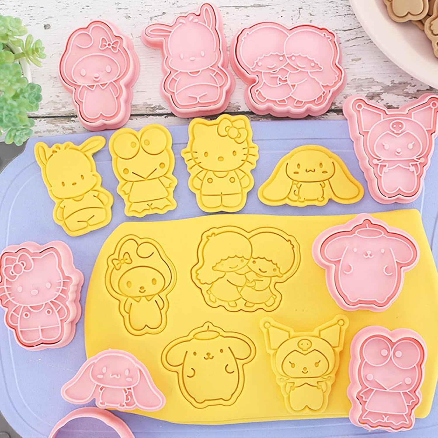 8-Piece Cute Kitty Cartoon Cookie Cutters & Stamps Set for Kids Birthday Party Decorations - Melody Cat Kawaii Design.