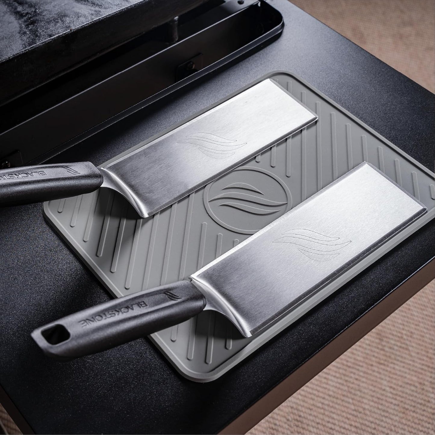 Blackstone 4222 Large Griddle Spatula Mat with Spoon Drip Pad & Utensil Holder - Heat Resistant & Non Slip Silicone for Kitchen & Countertop (9.25" x 12.2")