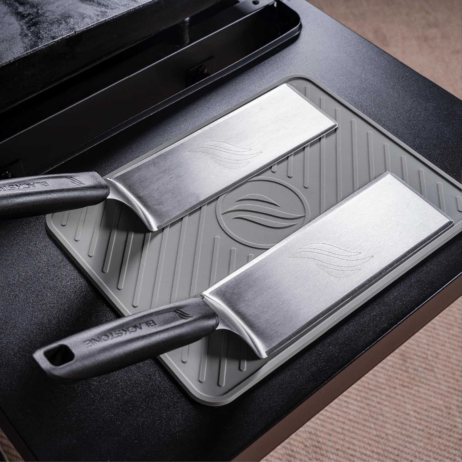 Blackstone 4222 Large Griddle Spatula Mat with Spoon Drip Pad & Utensil Holder - Heat Resistant & Non Slip Silicone for Kitchen & Countertop (9.25" x 12.2")