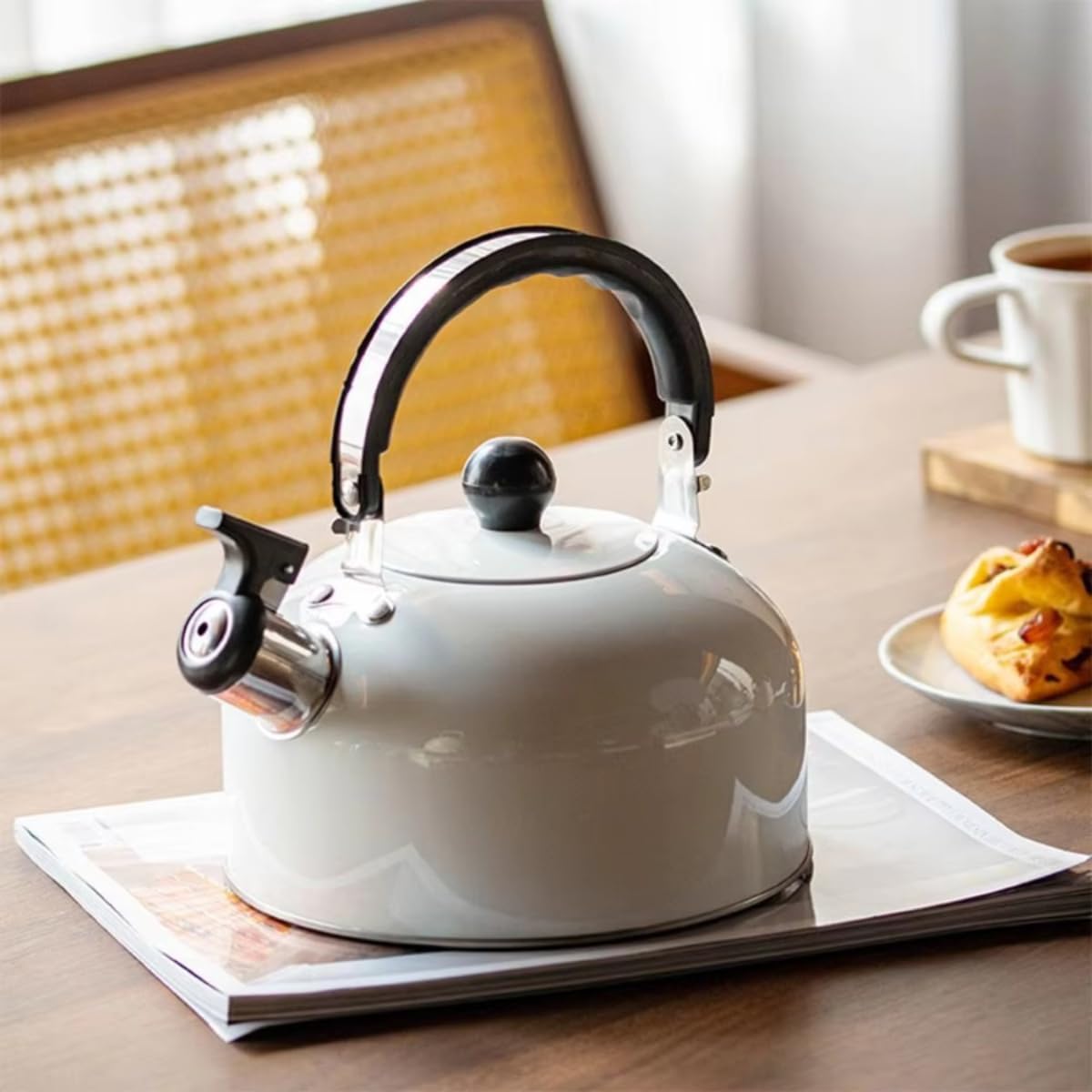 Bronze Handle Whistle Kettle for Gas & Induction Cookers - 3L Capacity for Coffee & Tea