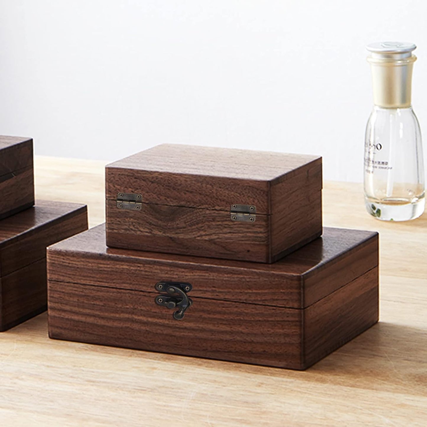 Decorative Antique Bronze Latch Hook Hasp Set with Small Box Hinges and Retro Lock - Ideal for Jewelry or Gift Boxes (1 Hasp + 2 Hinges)