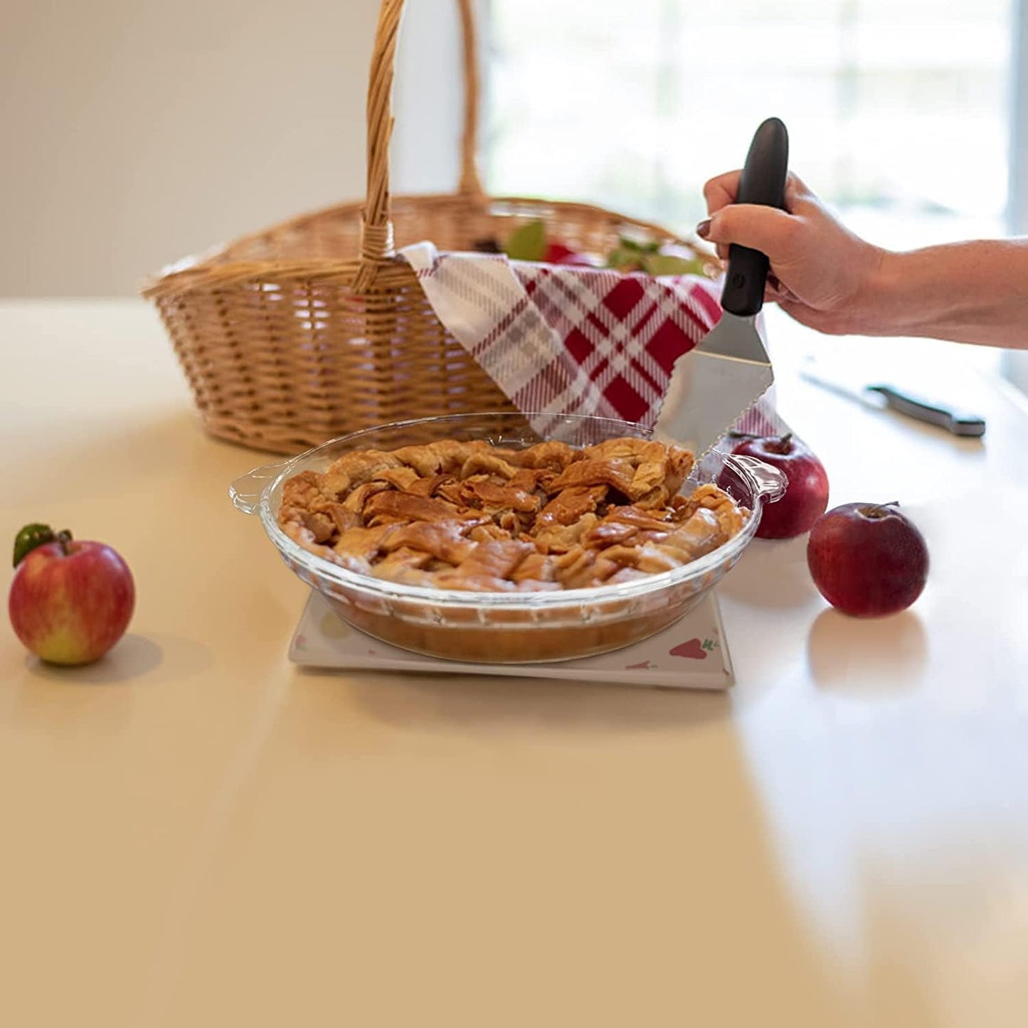 Deep Dish Pie Plate with PI 3.14 Decoration - Perfect for Teacher's Day, Graduation, and Wedding Gift