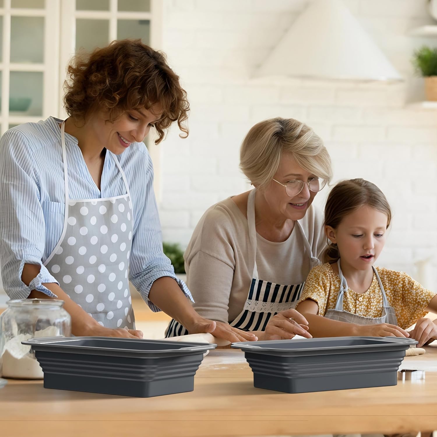 EDENCOMERS Nonstick Silicone Bread Loaf Pan with Metal Rim - Foldable Baking Mold for Homemade Bread, Meatloaf - 9"x5"x2.5", Grey