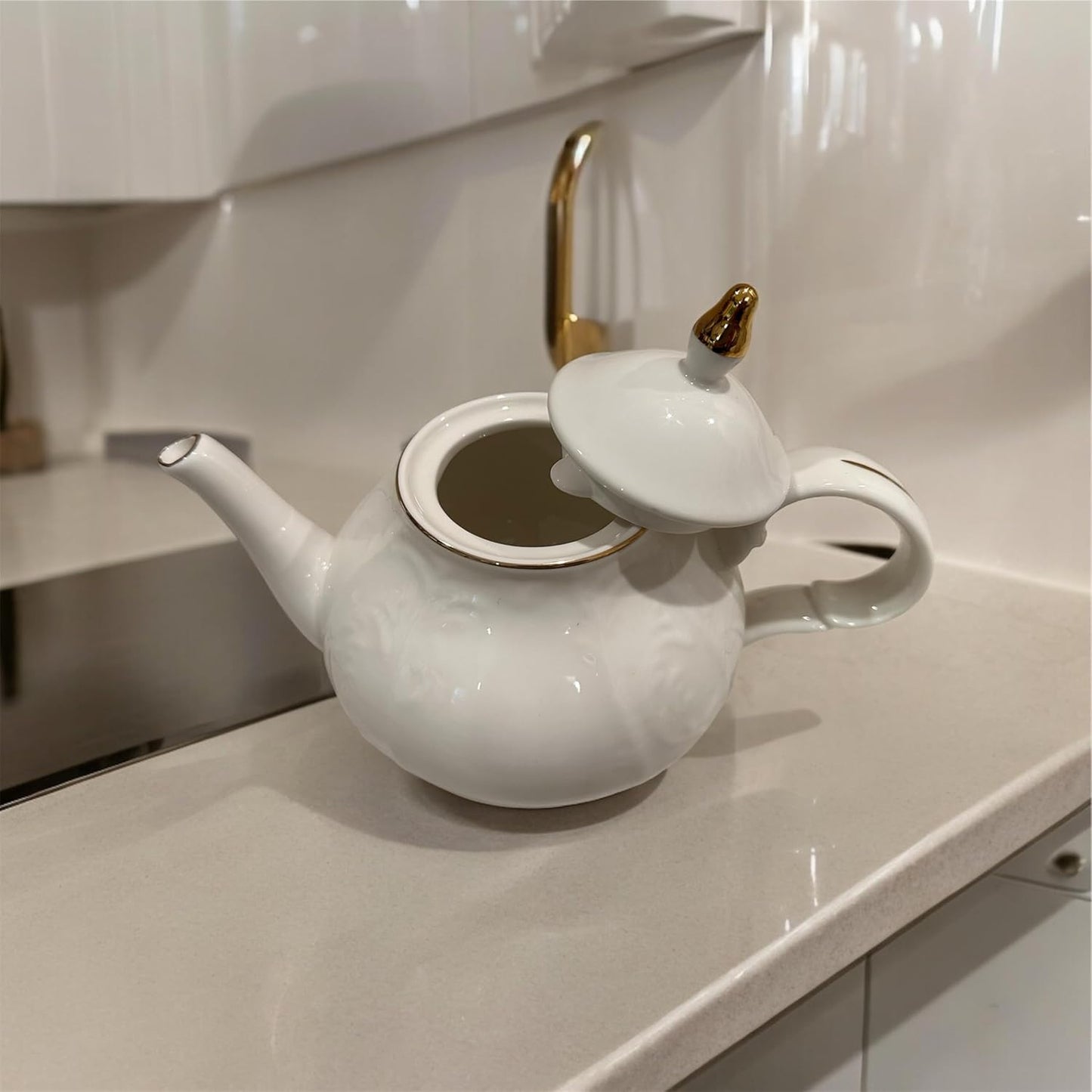 Elegant Vellezza Porcelain Teapot with Gold Trim and Lid