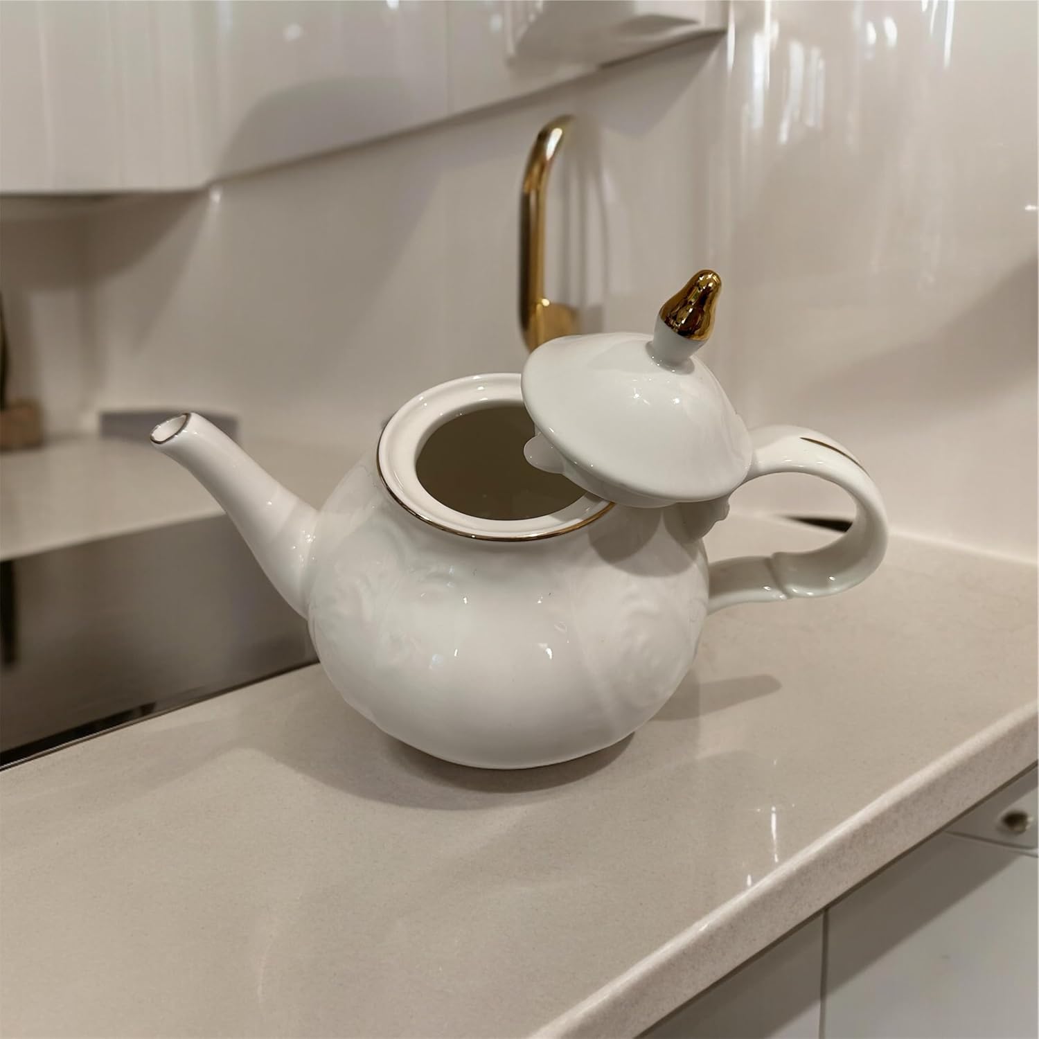 Elegant Vellezza Porcelain Teapot with Gold Trim and Lid