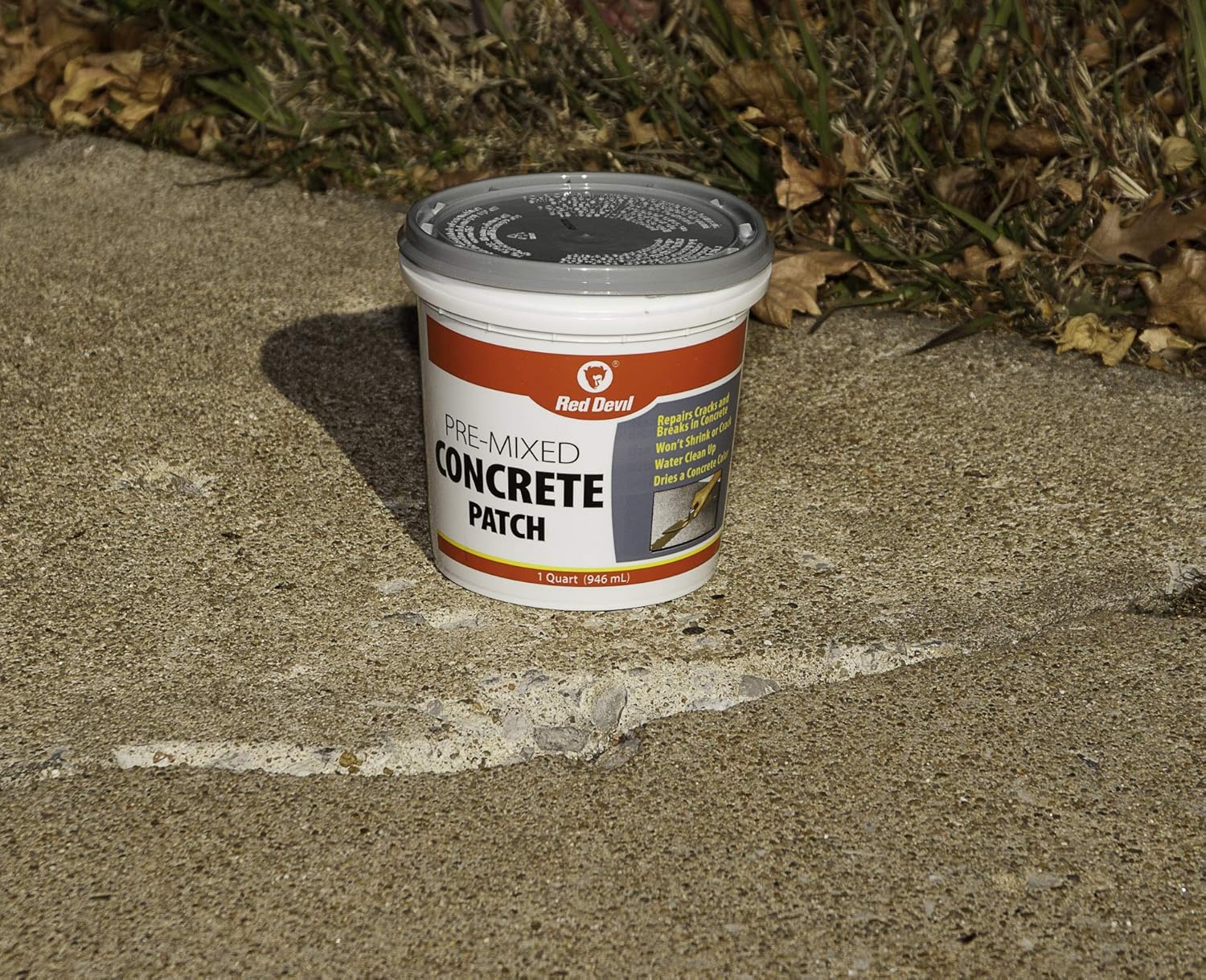 Gray Concrete Repair Kit: Liquid Cement Crack Filler & Concrete Patch - 1 Quart + 5.5 Oz