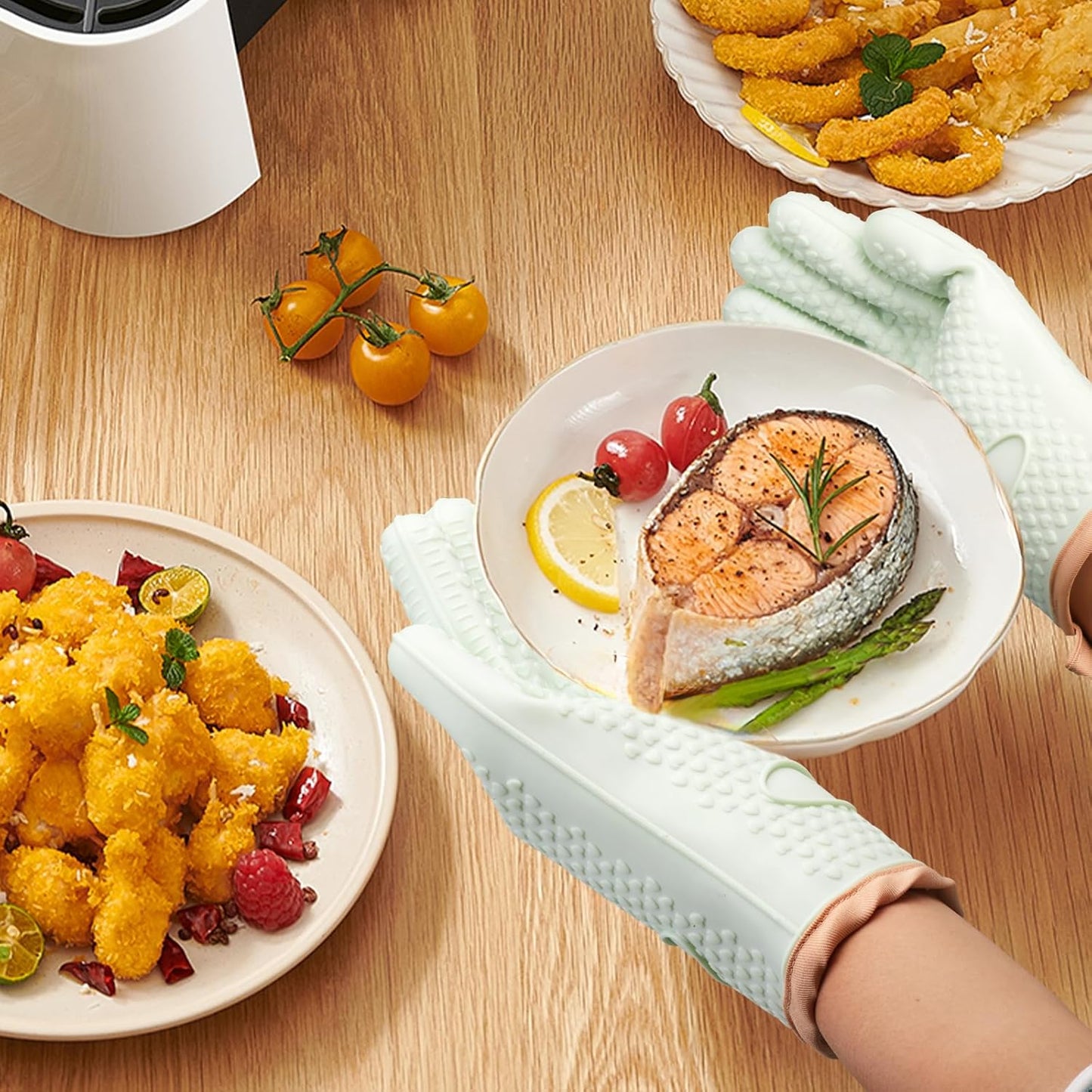 Green Silicone Oven Mitts and Pot Holders Set - Heat Resistant Kitchen Gloves for Grill, BBQ, Baking - 2 Pack