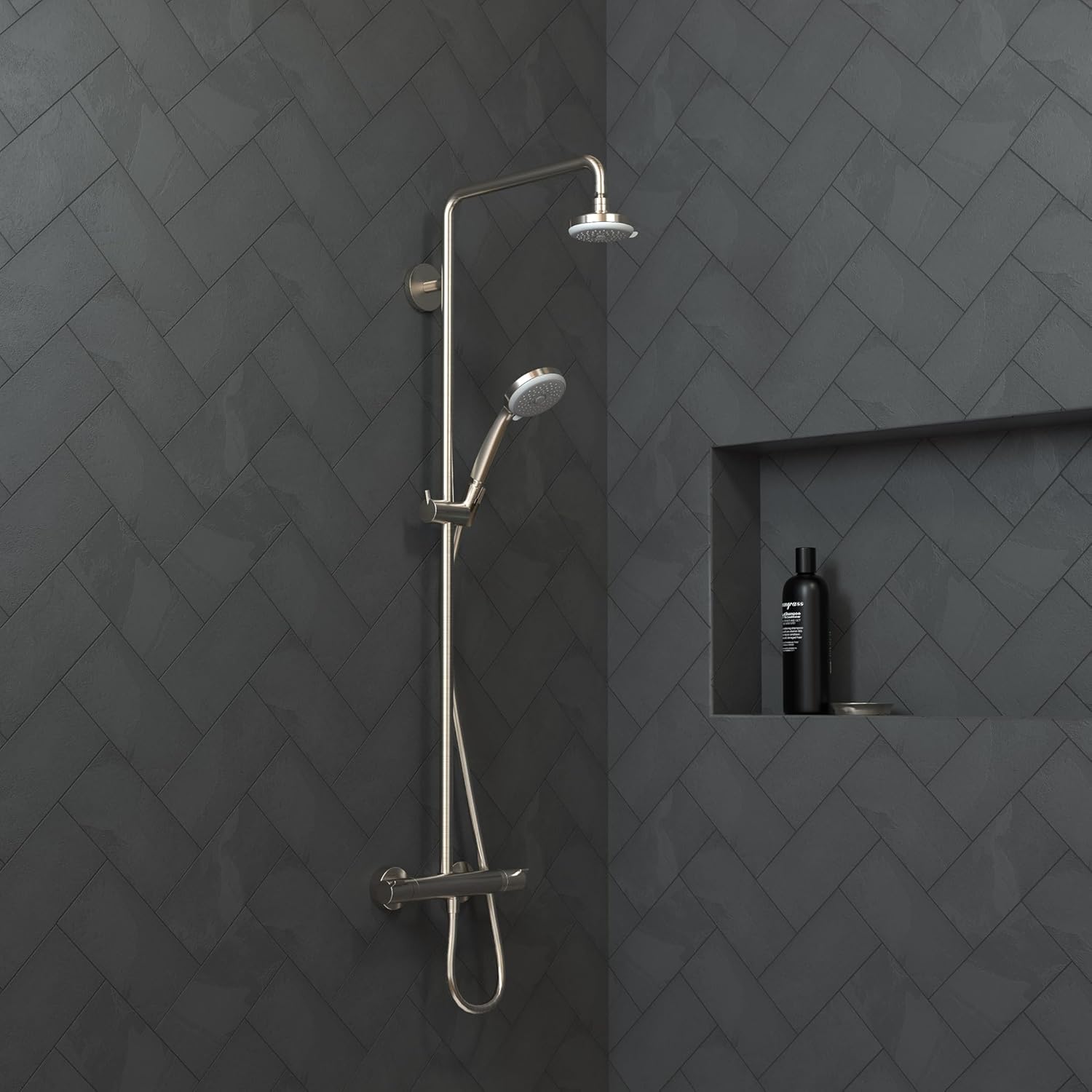 hansgrohe 100 Showerhead E with 3-Jet Functionality and 2.5 GPM Flow Rate