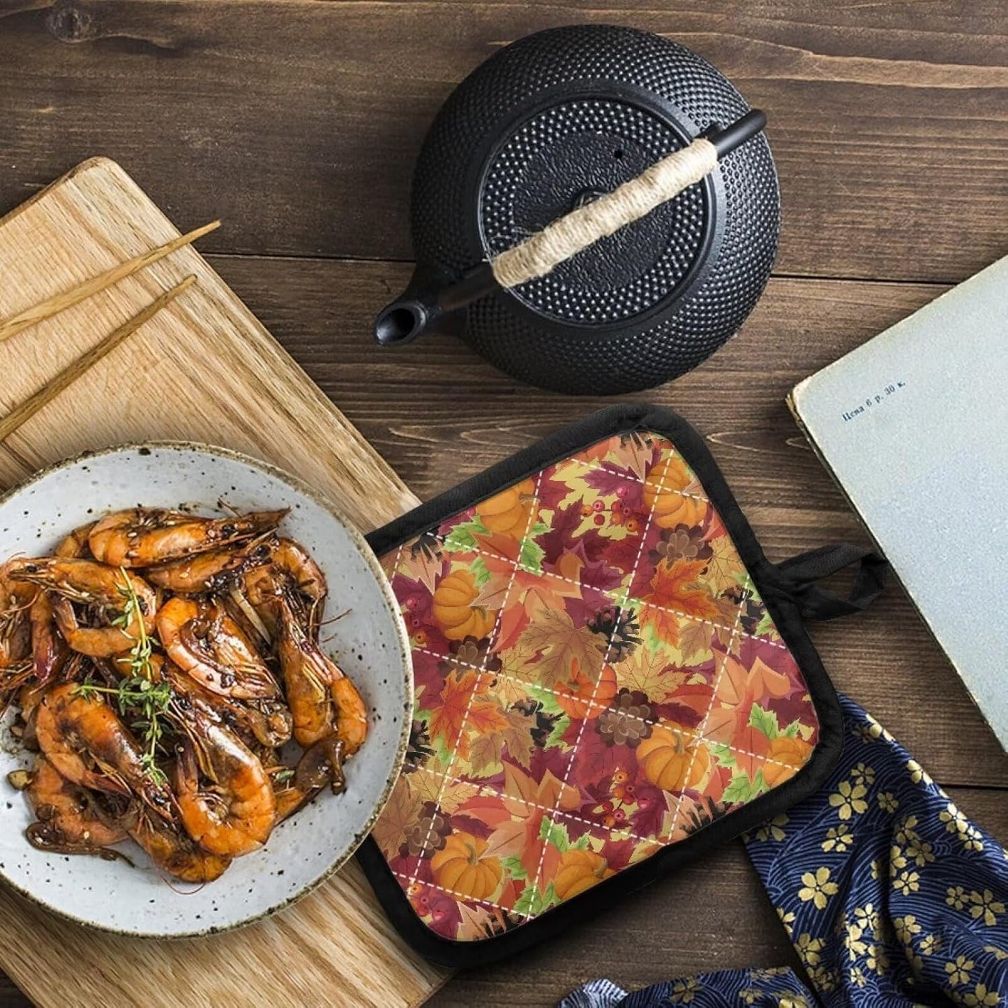 High Heat Resistant Fall Theme Oven Mitt and Pot Holder Set - 500 Degree Kitchen Glove with Maple Leaf, Pumpkin, and Pine Cone Design