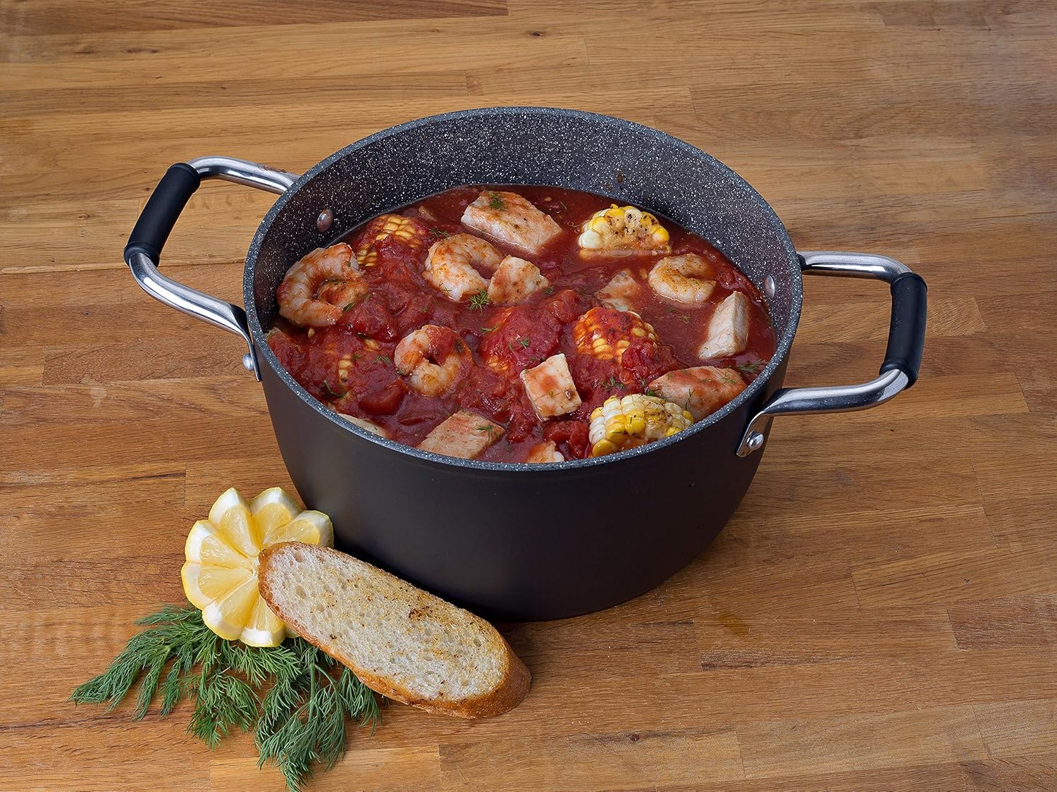 Italian-Made DaTerra Cucina 5 Qt Nonstick Dutch Oven with Lid - PTFE, Cadmium, Lead, and PFOA Free - Oven Safe Induction Stock Pot