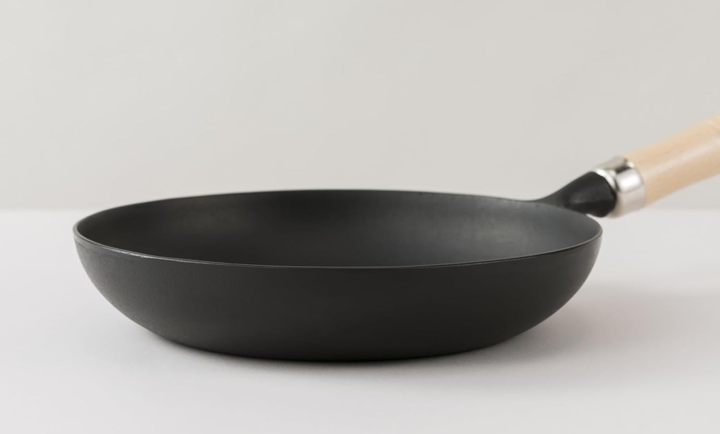 Iwachu Nambu Ironware 24006 Omelette Pan 24 - 9.3 inch Black Frying Pan with Wooden Handle, Induction Compatible