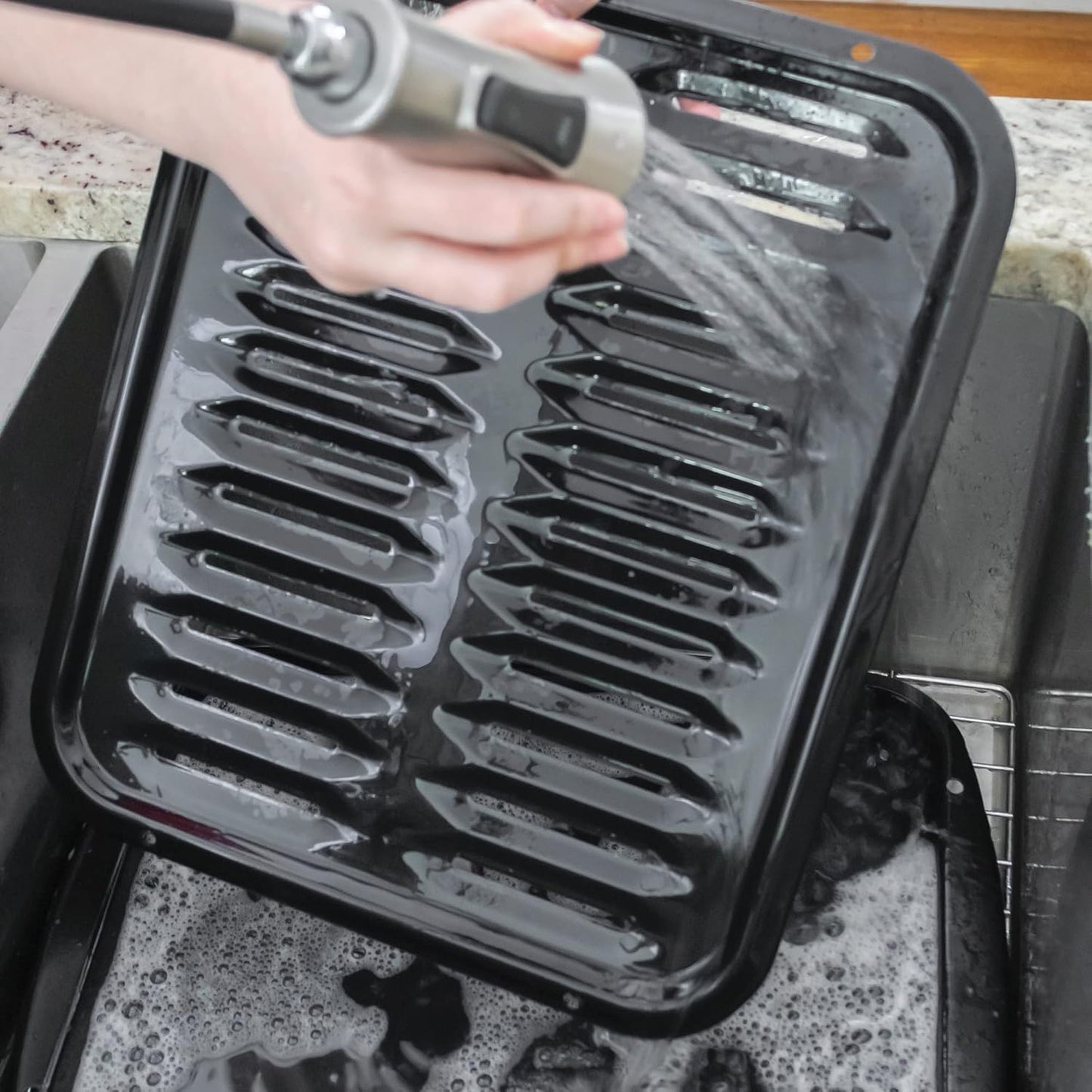 Large 2-Piece Broiler Pan & Grill Set - Porcelain-on-Steel - 16-1/2"x12-3/4"x1-3/4" - Black - Certified Appliance Accessories