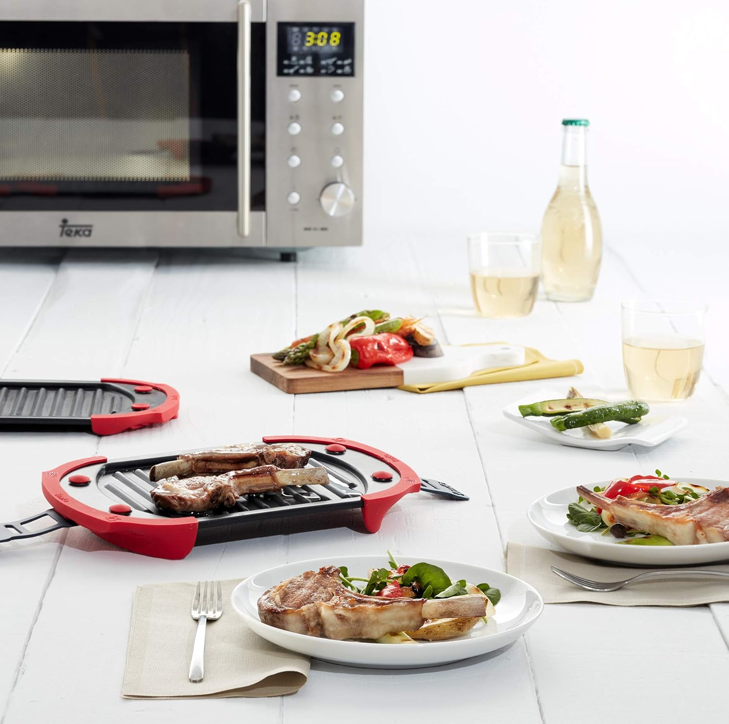 Lekue Red Microwave Grill Sandwich Maker Panini Press - 10" x 5.7