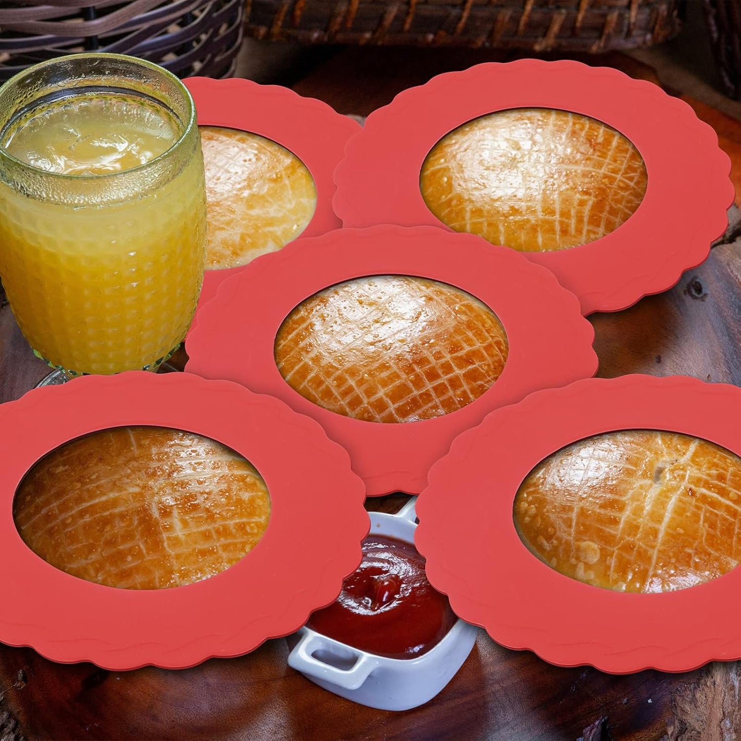 Meanplan 8-Piece Pie Dish Set with Nonstick Metal Bakeware and Silicone Crust Protectors, Red - Includes 4 Mini Pie Pans and Kitchen Baking Covers for Edge Protection