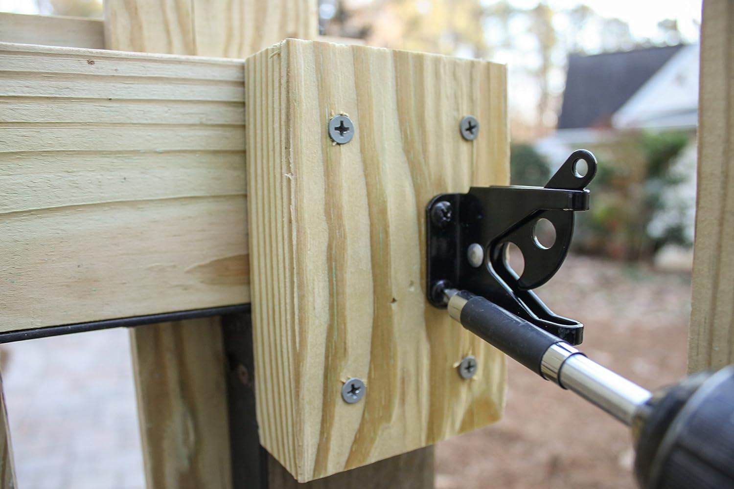 National Hardware N101-121 Automatic Gate Latch with 4-Inch Bar and WeatherGuard Protection - Black