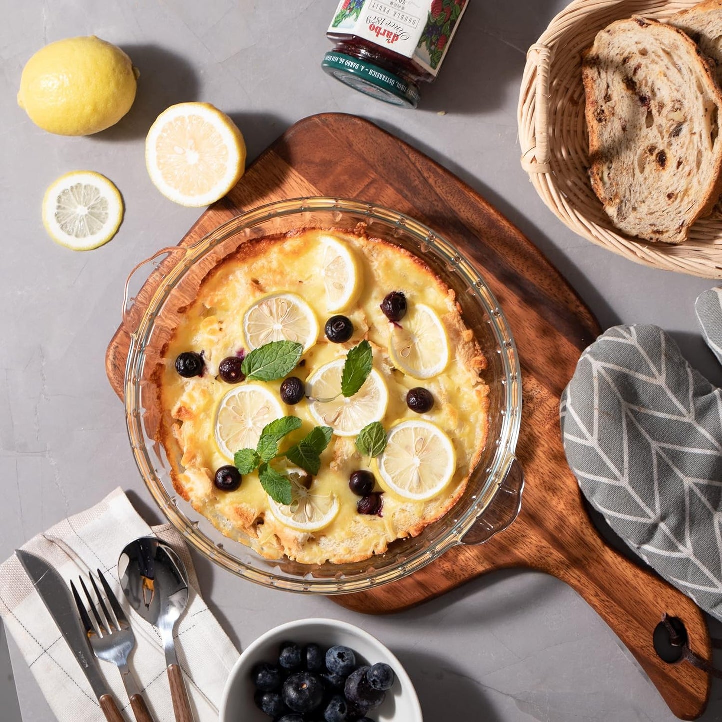 Non-Stick Glass Pie Pan Set for Baking (2 pack), 7.5" Round Dish for Dinner, Soft Wave Edge, Ideal for Apple, Pumpkin, Pot Pies