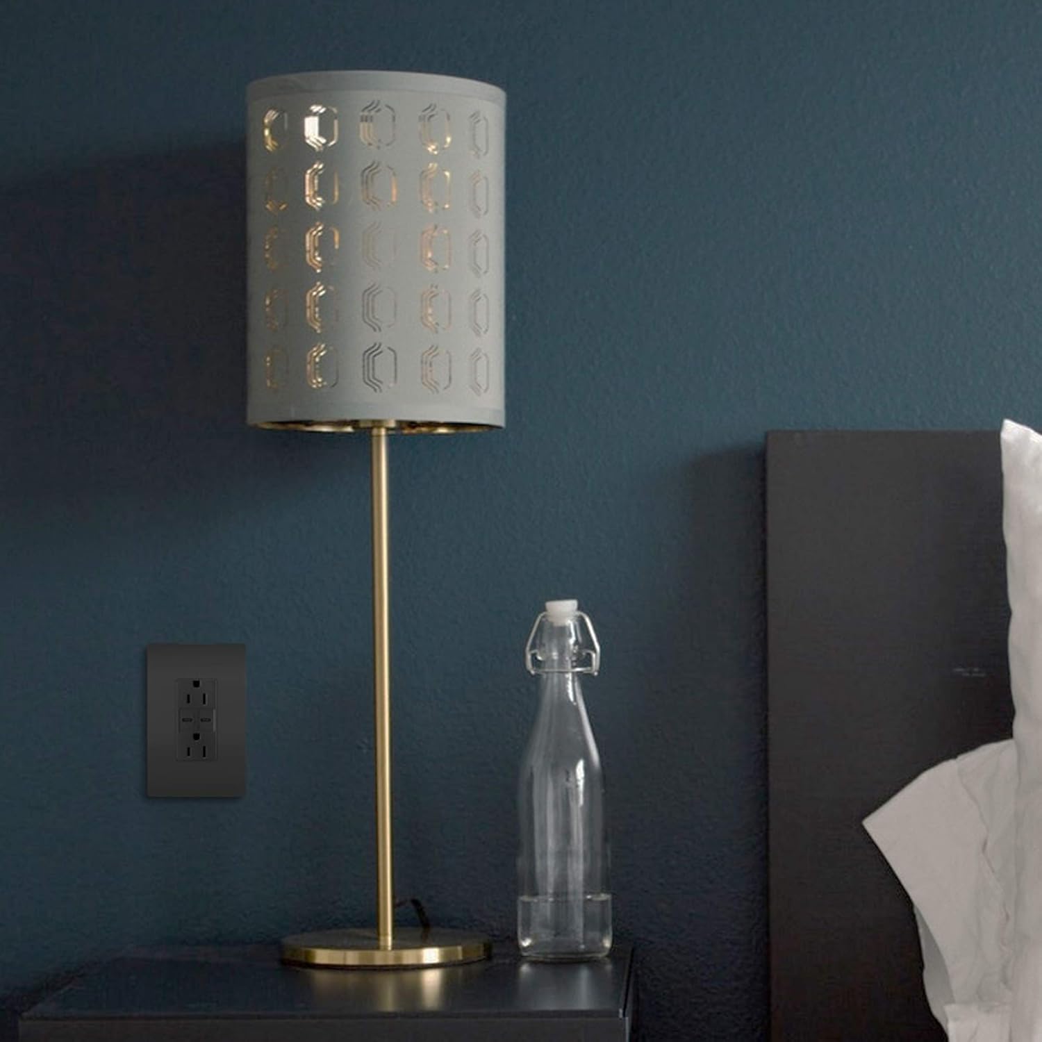 Pass & Seymour Legrand radiant RWP26BKCC6 Black Screwless Wall Plate for 1 Gang with Decorator Rocker GFCI Cover