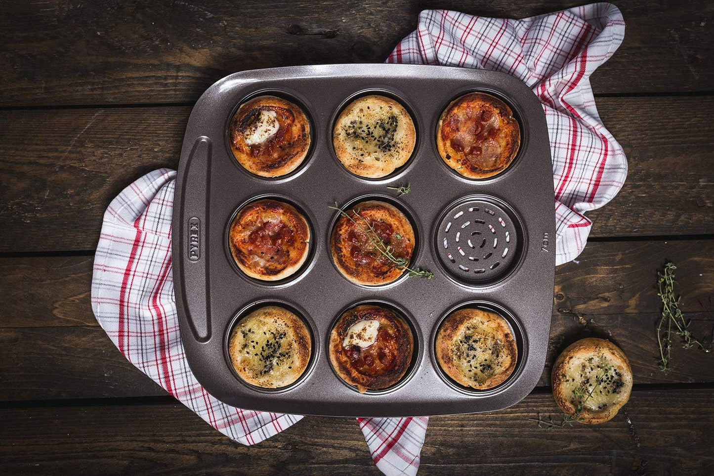 Pyrex Asimetria 9-Piece Mini Pizza Dish Set, Metal-Free, Black, 30x27.5x1.7 cm