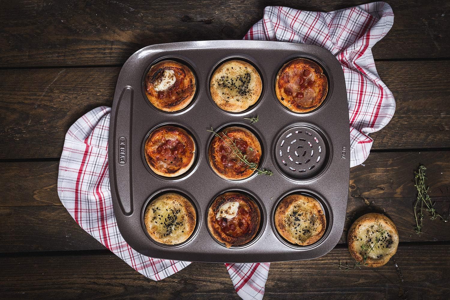 Pyrex Asimetria 9-Piece Mini Pizza Dish Set, Metal-Free, Black, 30x27.5x1.7 cm