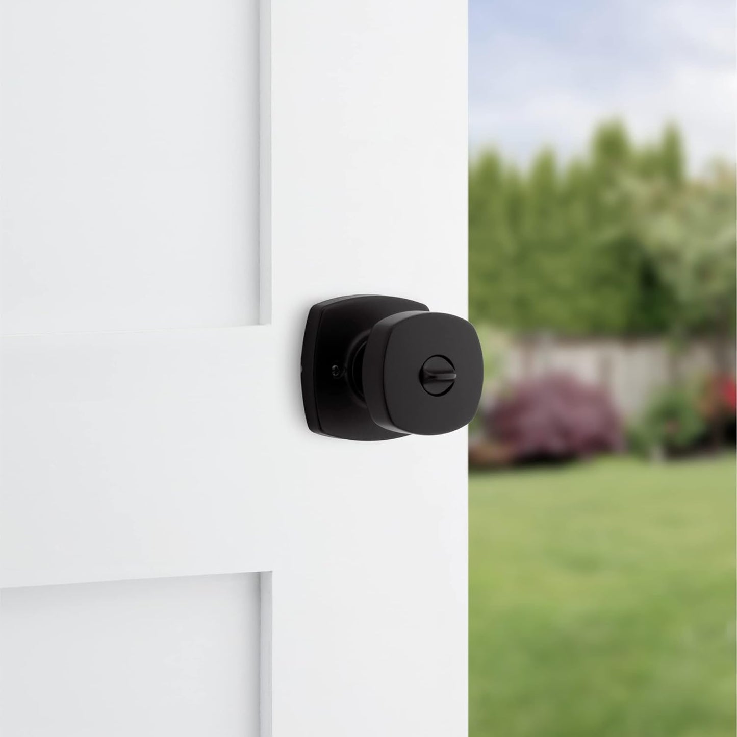 Secure your home with the Kwikset Arroyo Knob Entry Door Lock and Key in Matte Black, featuring SmartKey Rekey Security and Microban technology for added protection. Perfect for front entrances and bedrooms.