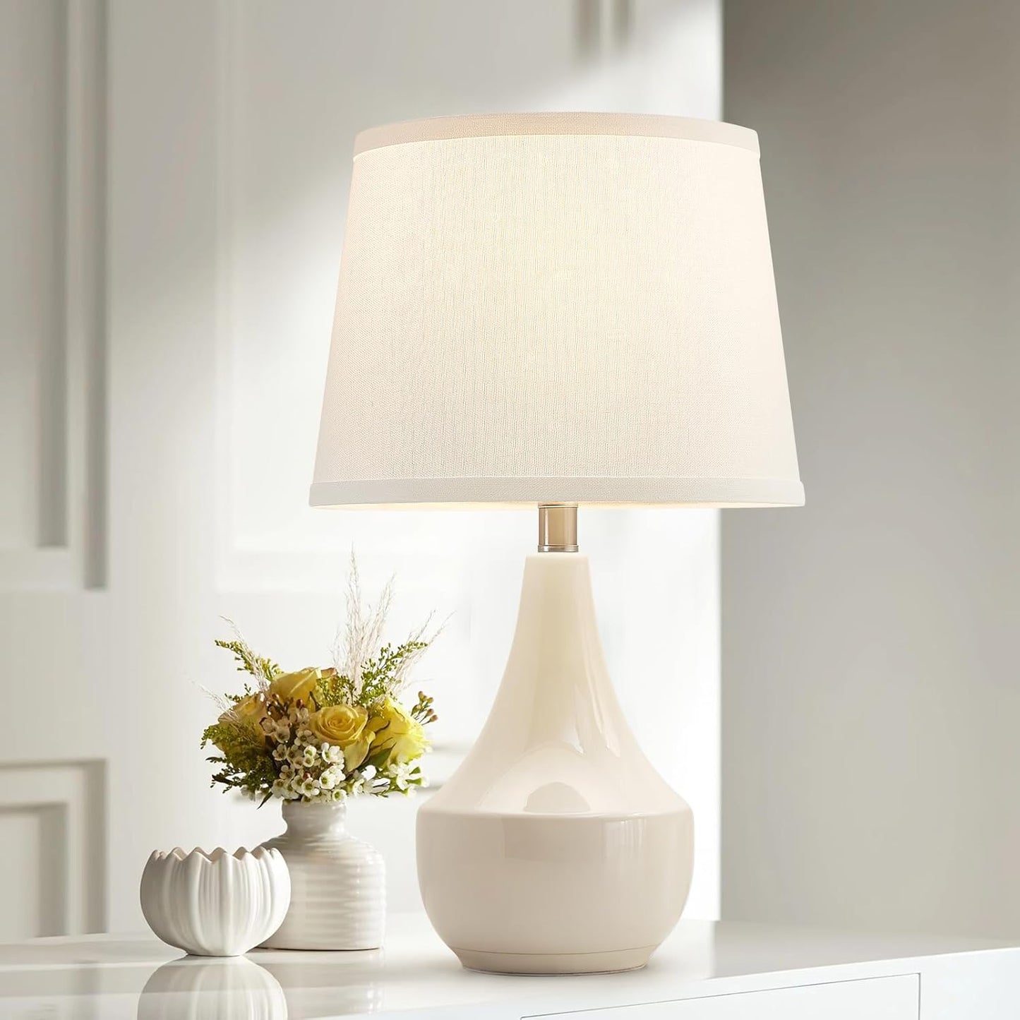 Set of 2 18.63" Ceramic Table Lamps - Modern Classic Beside Lamps for Living Room, Bedroom & Office - Cream Finish with LED Bulbs