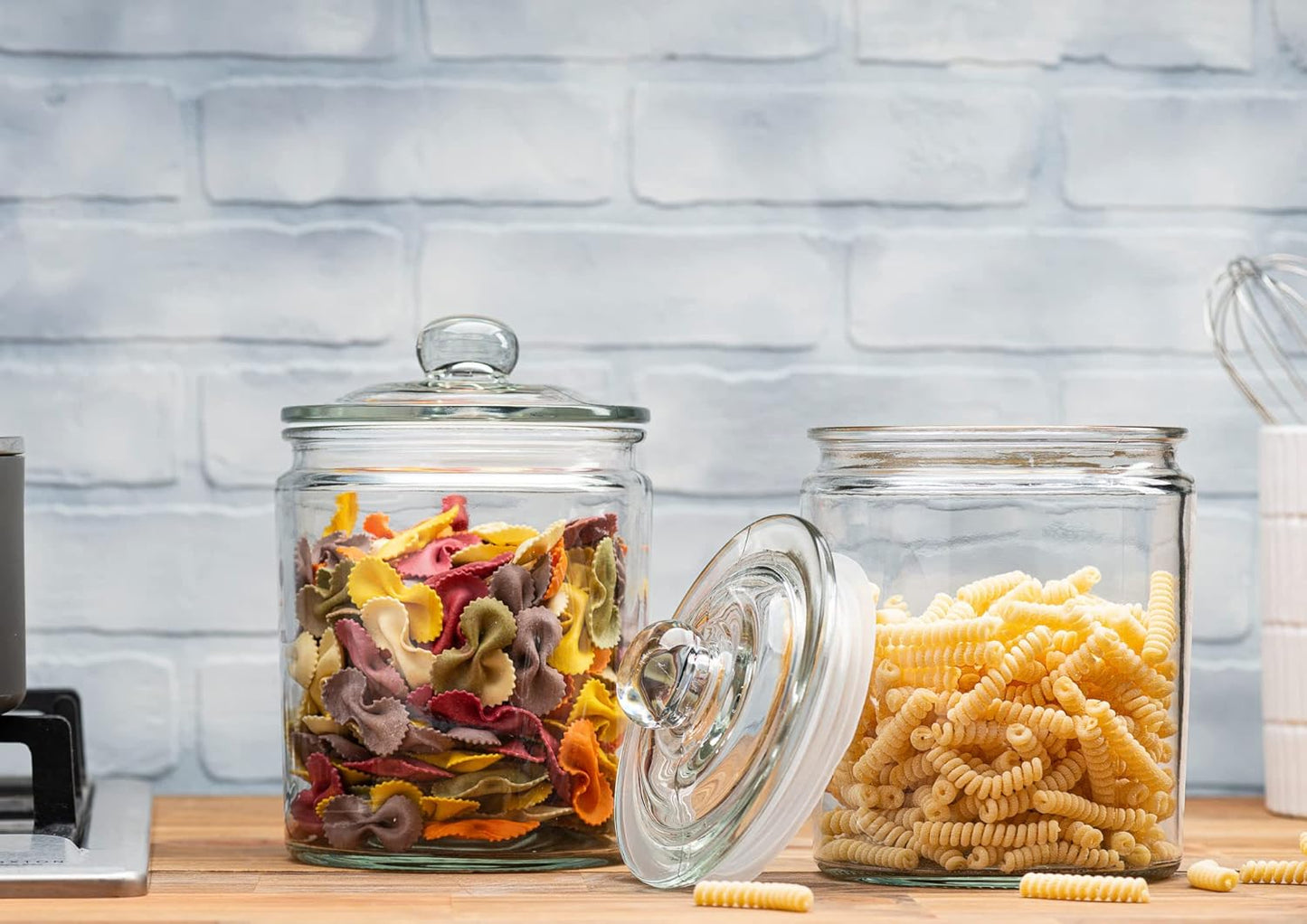 Set of 2 Le'raze 1 Gallon Glass Cookie Jars with Labels & Marker - Airtight Canister Sets for Kitchen Counter