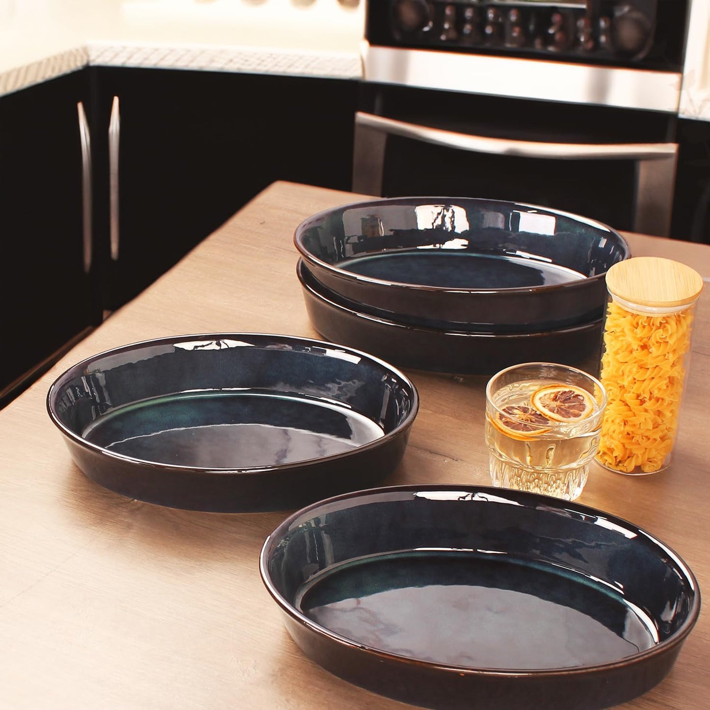 Set of 2 Oval Porcelain Pie Pans - 1.2 Quart Non-Stick Baking Dishes for Apple, Quiche, Pot Pies, and More - Oven Safe Dessert Plates 11 x 7.5 Inch