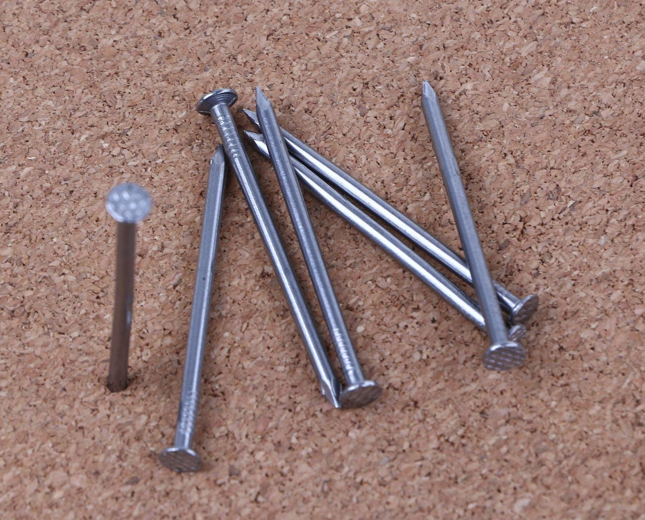 Small Skater 2.36 Inch Iron Metal Wire Nail Set, 4.86 Ounce/137.8g - Hardware Assortment