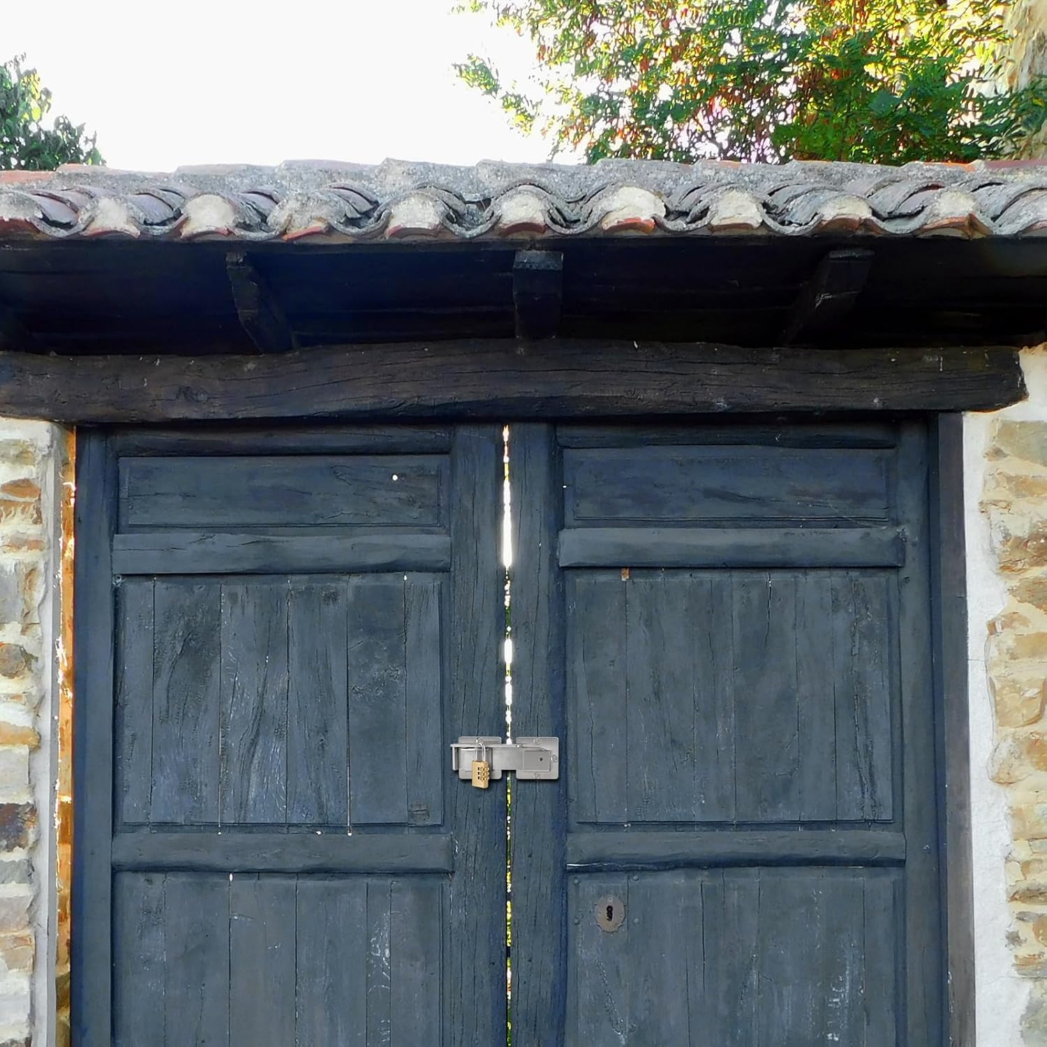 Stainless Steel Double Gate Latch with Padlock Holes for Wooden Fence - Heavy Duty and Adjustable Barn Door Latch