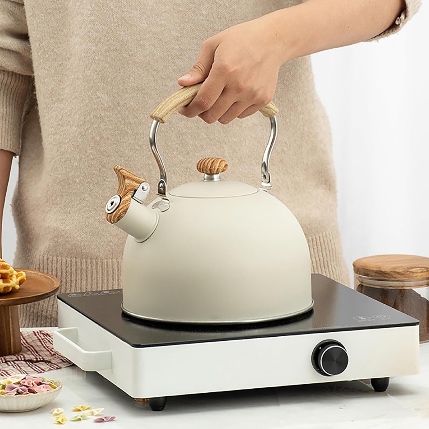 Stylish Stainless Steel Whistling Tea Kettle for Stovetop with Pattern Handle - Loud Whistle for Coffee, Milk, and More - 19.5cmX16.5cm - White