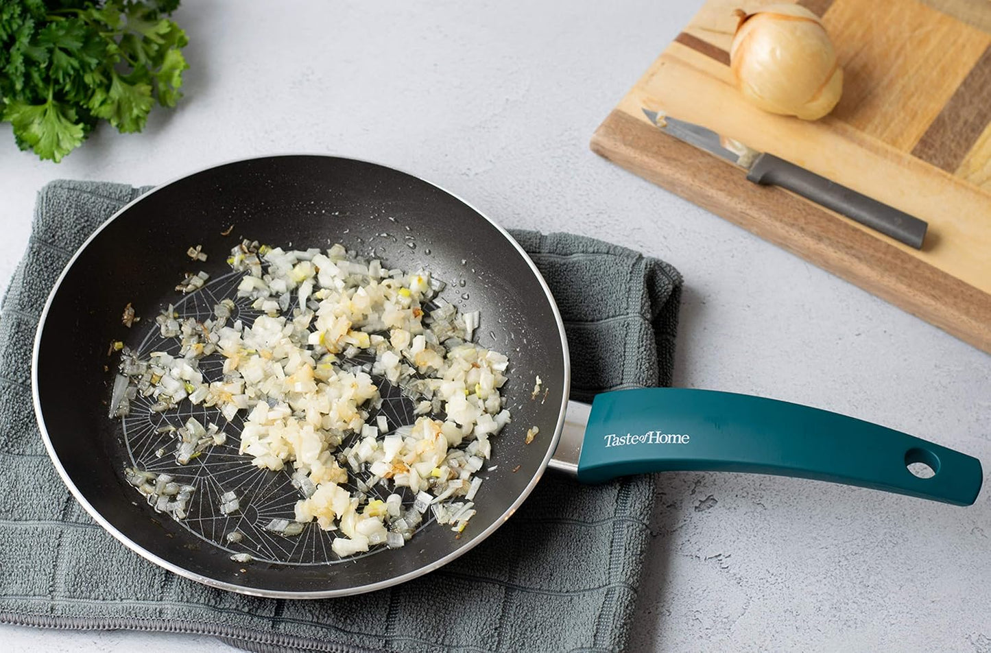 Taste of Home 2-Piece Non-Stick Aluminum Skillets Set - 9.5 and 11-inch