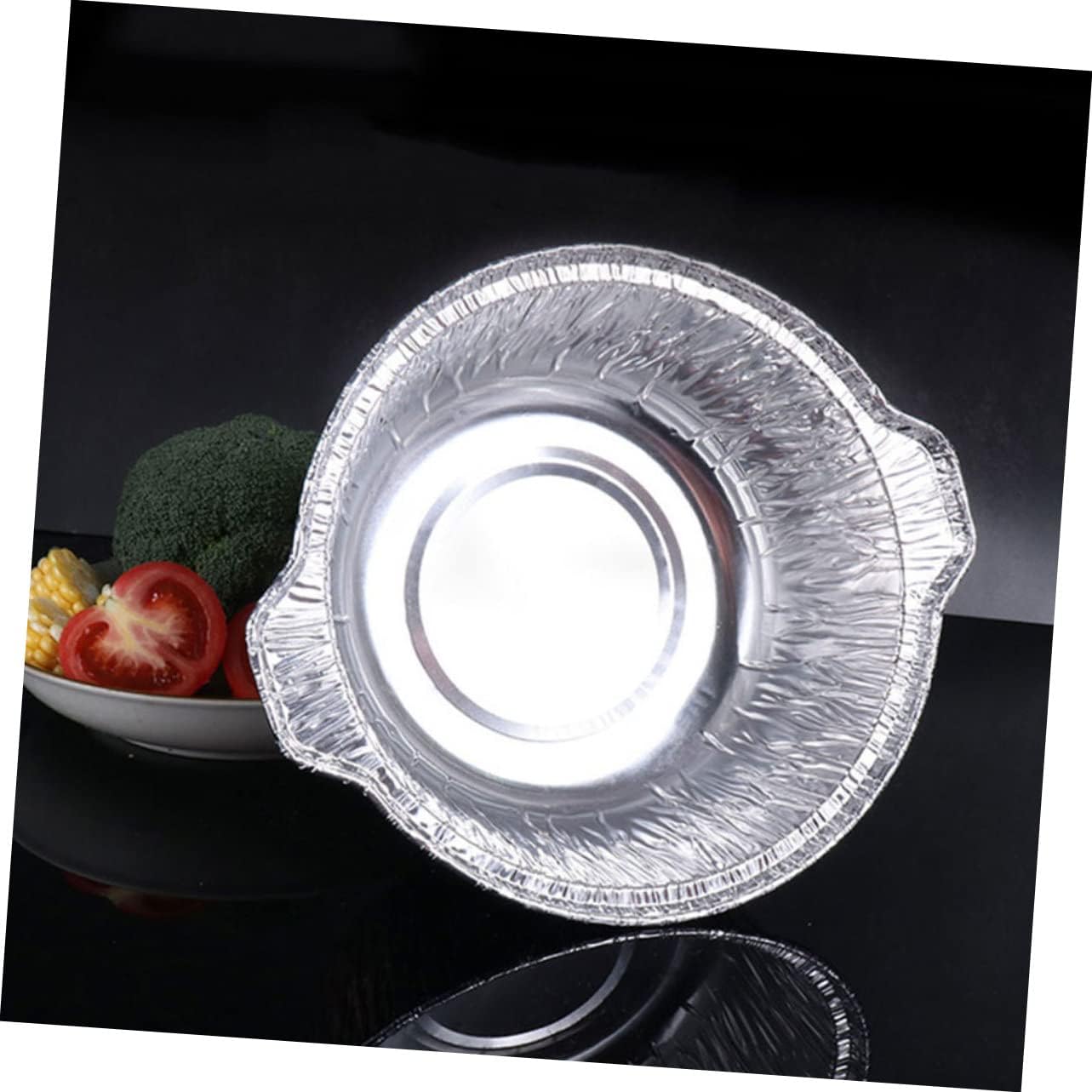 Versatile Mikinona Aluminum Foil Pot with Lid for Camping, BBQ, and Outdoor Cooking - Recyclable Container for Baking and Meal Prep