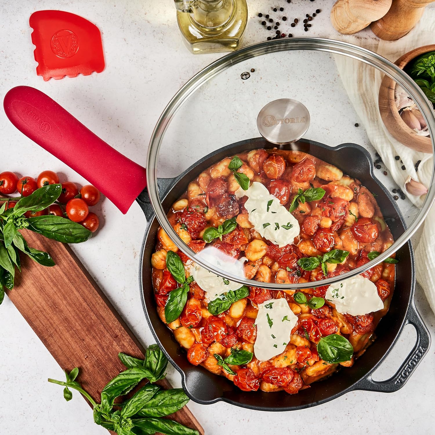 Victoria 12-Inch Pre-Seasoned Cast Iron Skillet with Long Handle - Made in Colombia