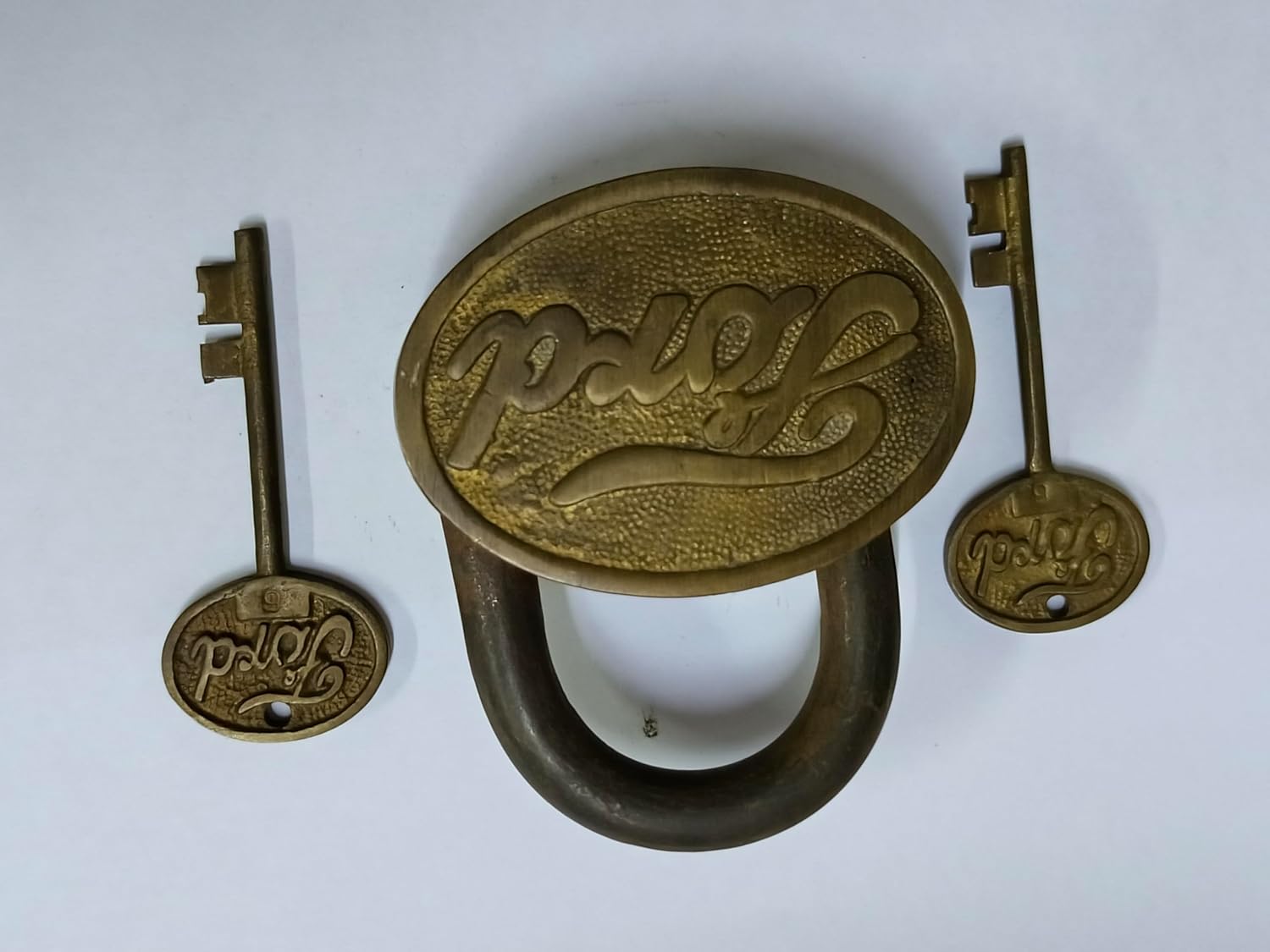 Vintage Brass Garden Padlock with Two Keys - Heavy Duty Functional Lock - Handcrafted Parijat Handicraft - Antique Style Brass Padlock