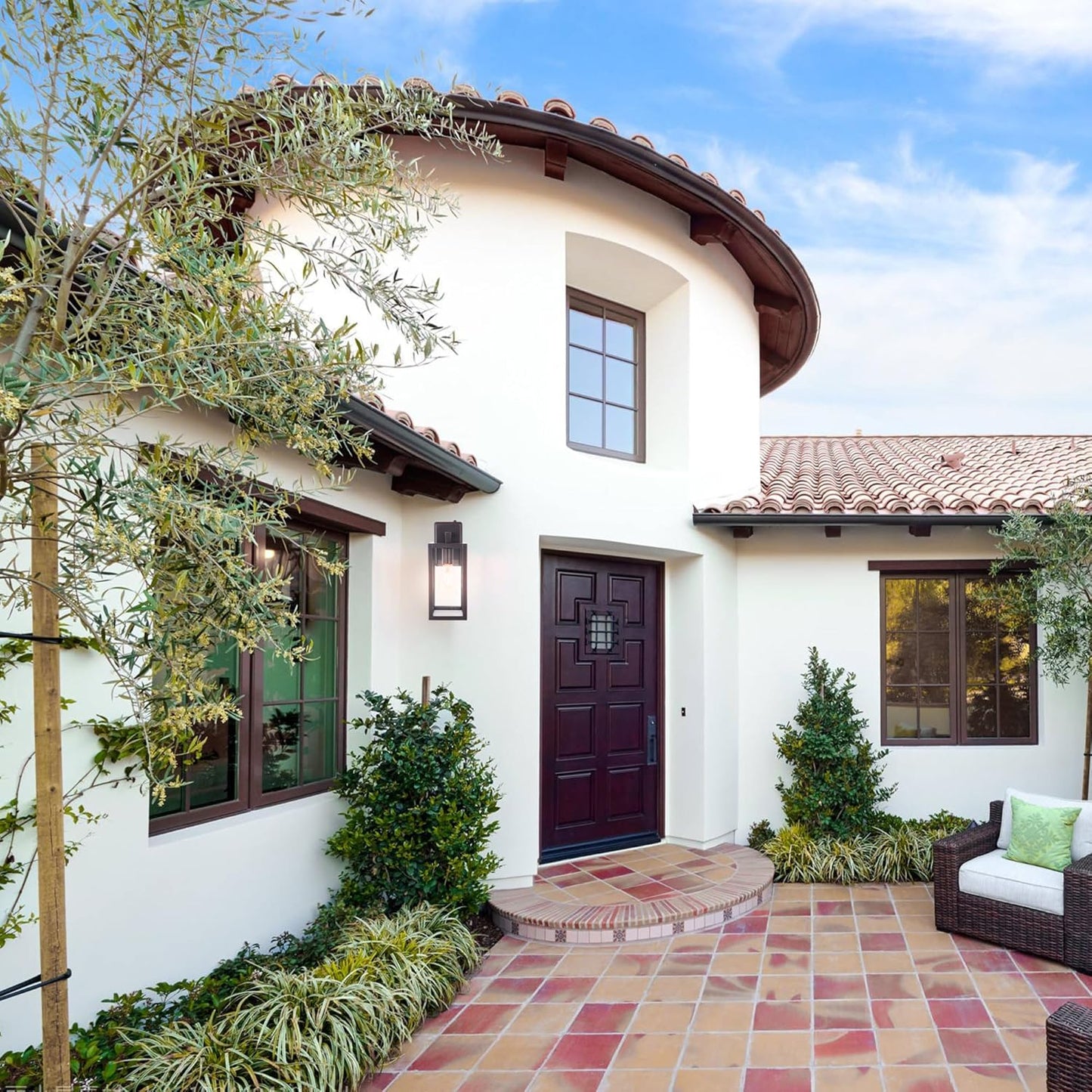 YoonLIT SMARTLIFE Dusk to Dawn Outdoor Wall Lantern - Anti-Rust, Waterproof, Black - Ideal for Front Porch, Patio, Garage - 1-Pack